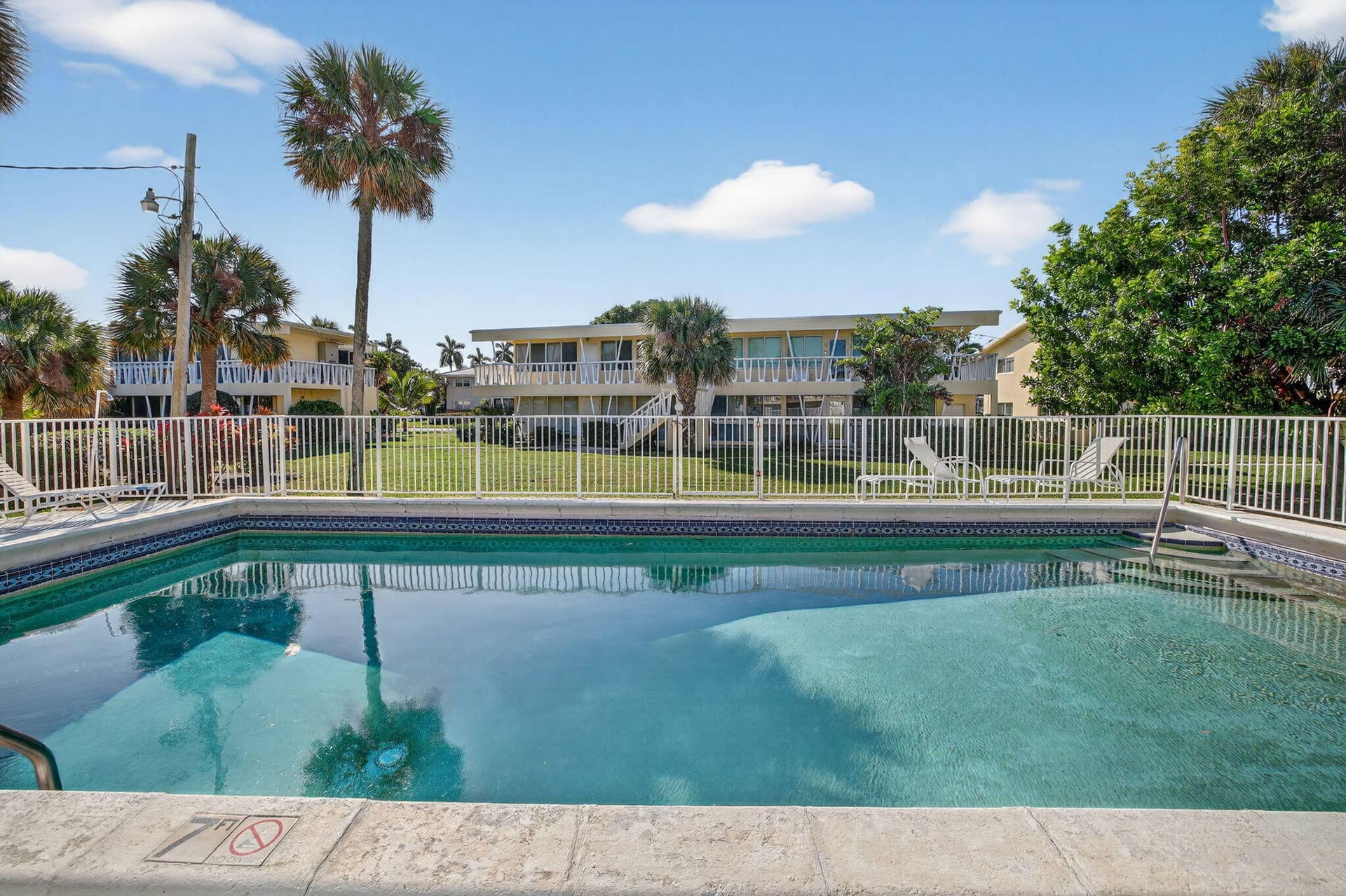 2755 NE 28th Avenue, #E2, Lighthouse Point, Lighthouse Point, FL 33064 46-web-or-mls-699A5712