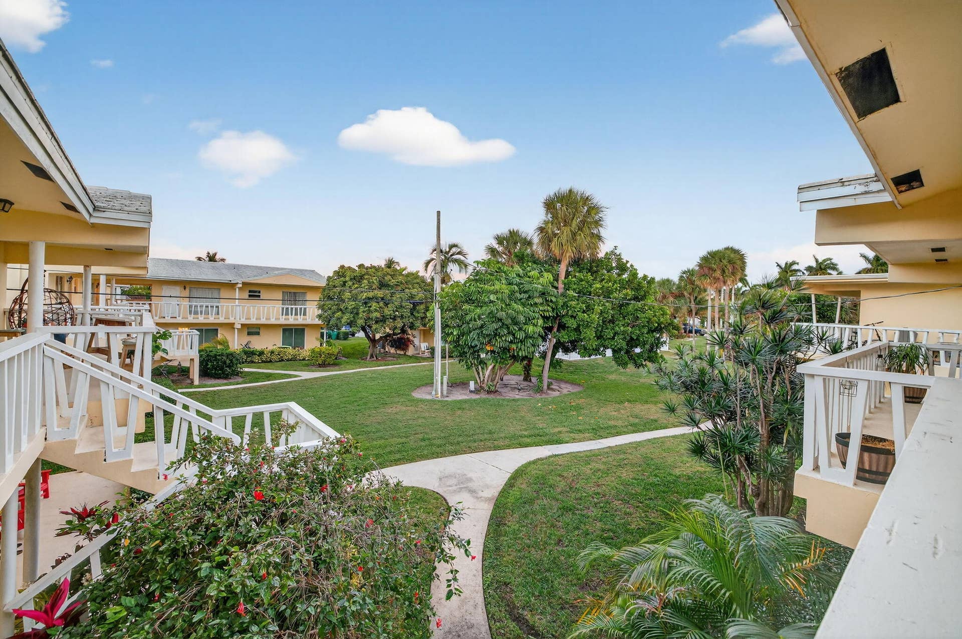 2755 NE 28th Avenue, #E2, Lighthouse Point, Lighthouse Point, FL 33064 40-web-or-mls-699A7277