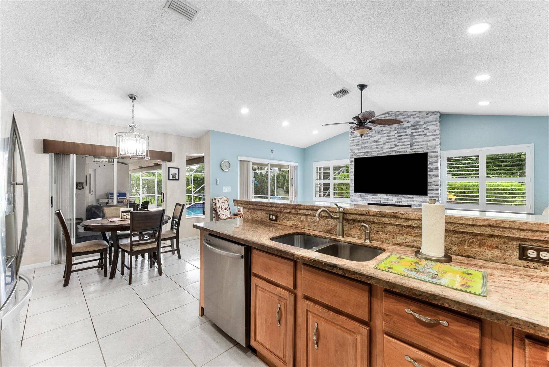 10327 NW 50th Street, Coral Springs, FL 33076 15-15
