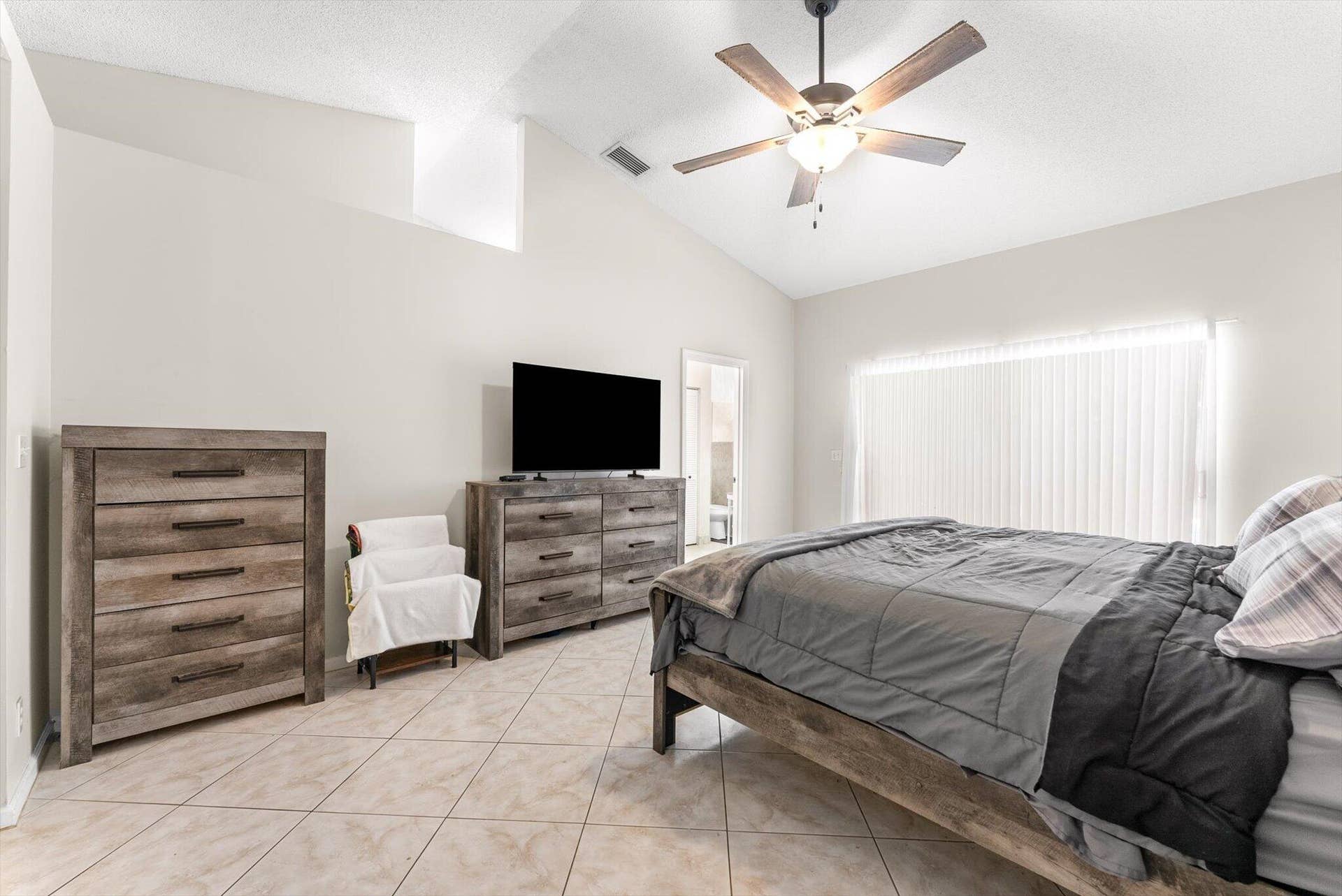 10327 NW 50th Street, Coral Springs, FL 33076 29-29