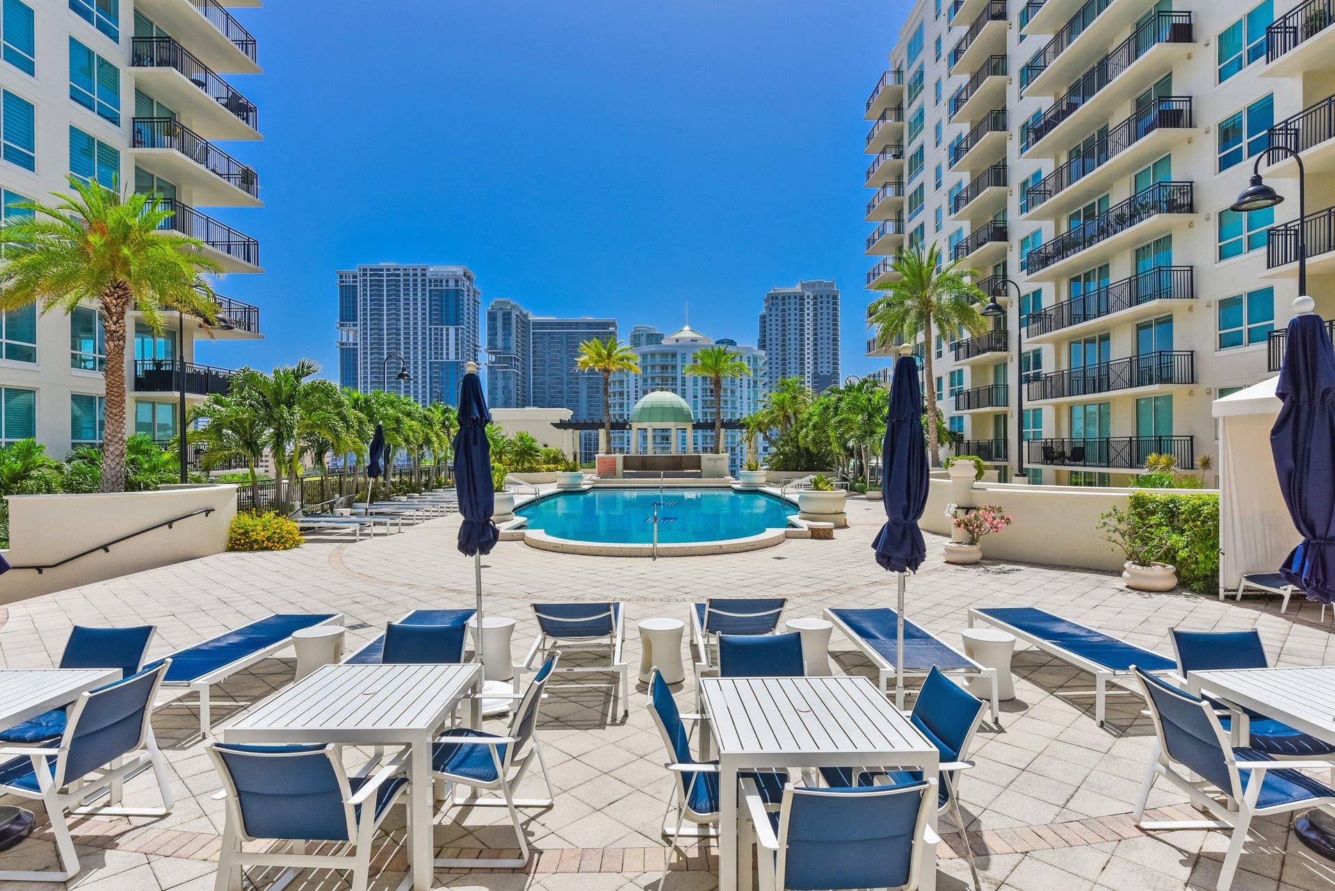600 W Las Olas Boulevard, #1808s, Fort Lauderdale, FL 33312 Main pool