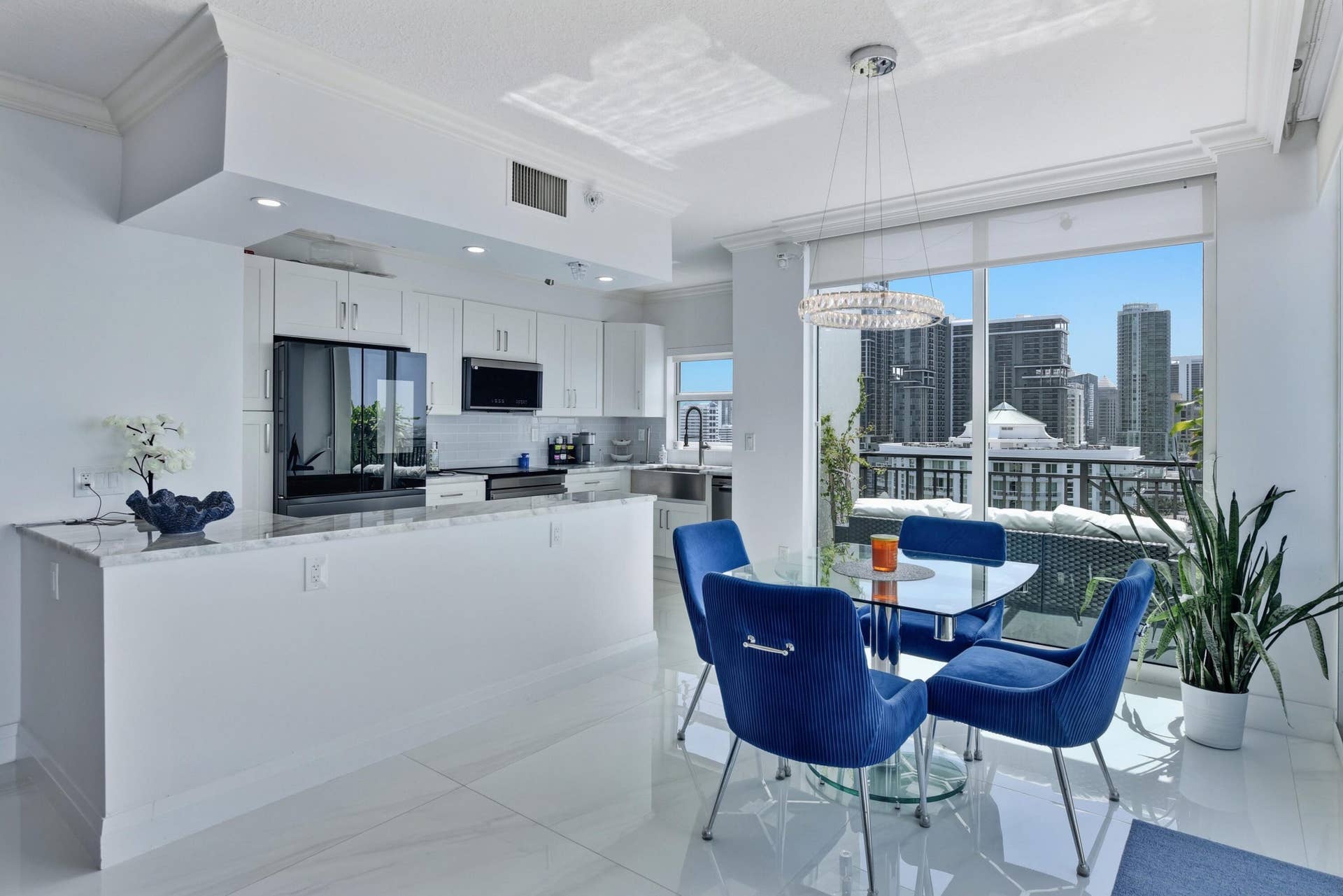 600 W Las Olas Boulevard, #1808s, Fort Lauderdale, FL 33312 043-039-610 W Las Olas Blvd-4200x2804