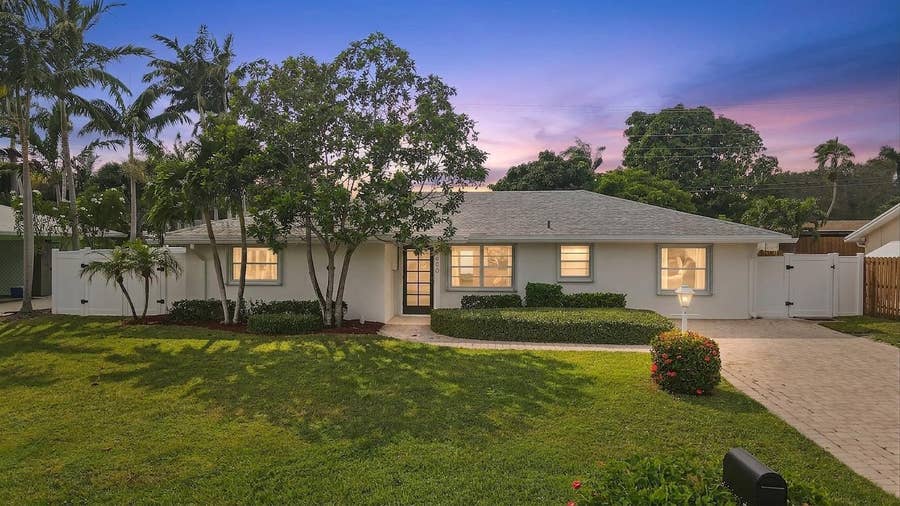 Property photo for 1600 Venus Avenue, Jupiter, FL