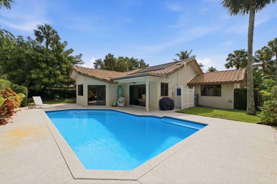 Property photo for 2719 Oak Tree Lane, Oakland Park, FL