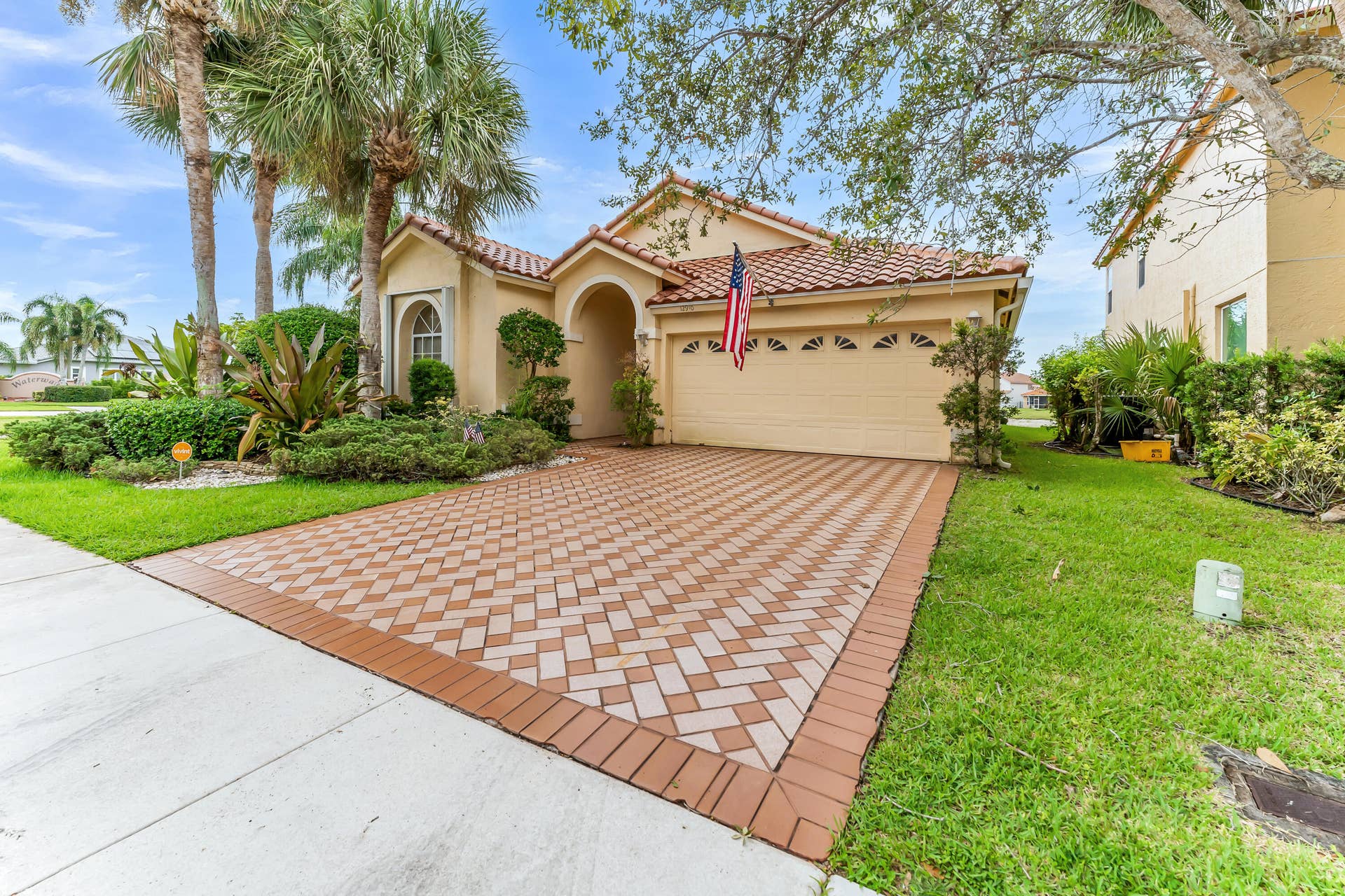 12910 Clifton, Boca Raton, FL 33428 Driveway