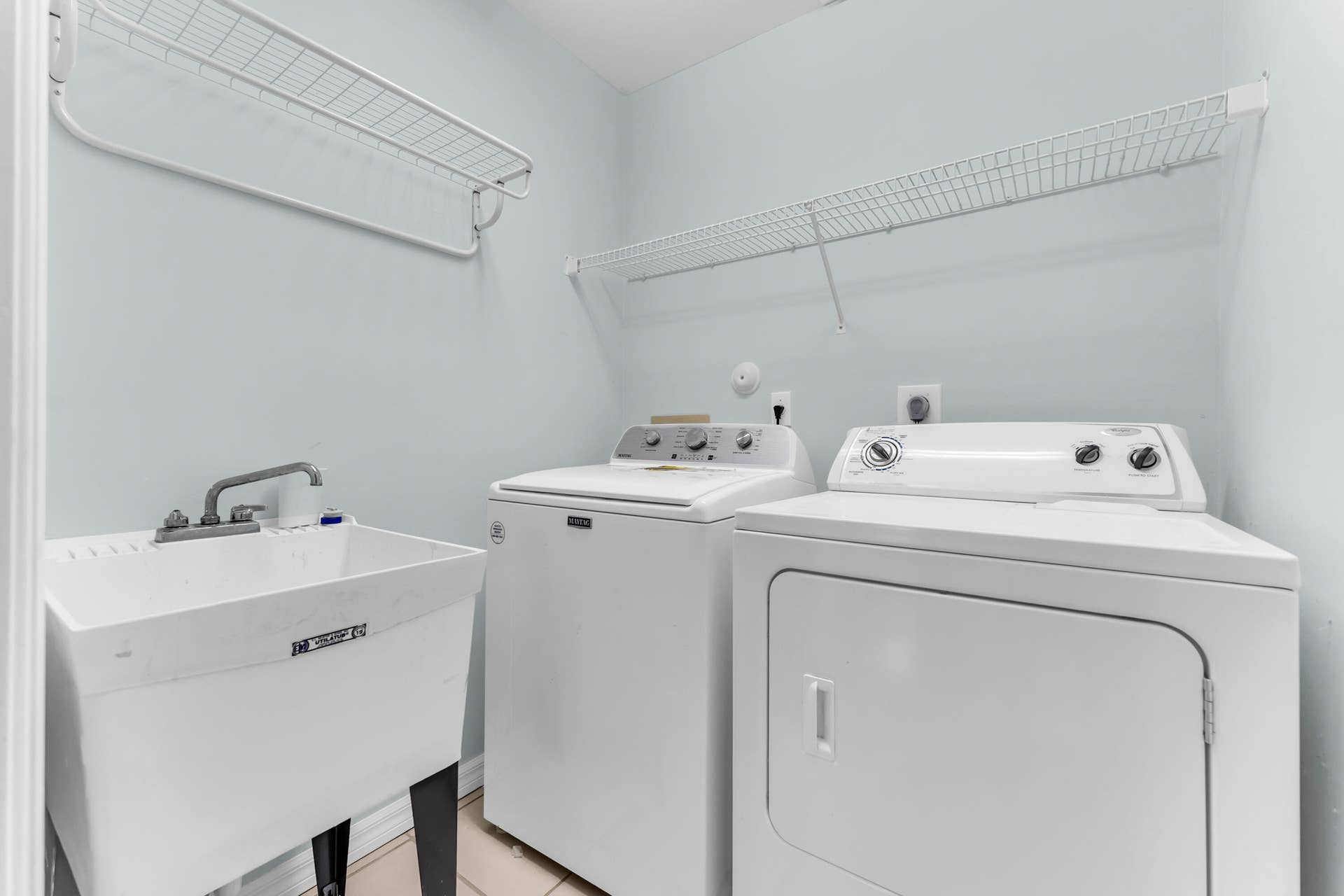 12910 Clifton, Boca Raton, FL 33428 Washer & Dryer