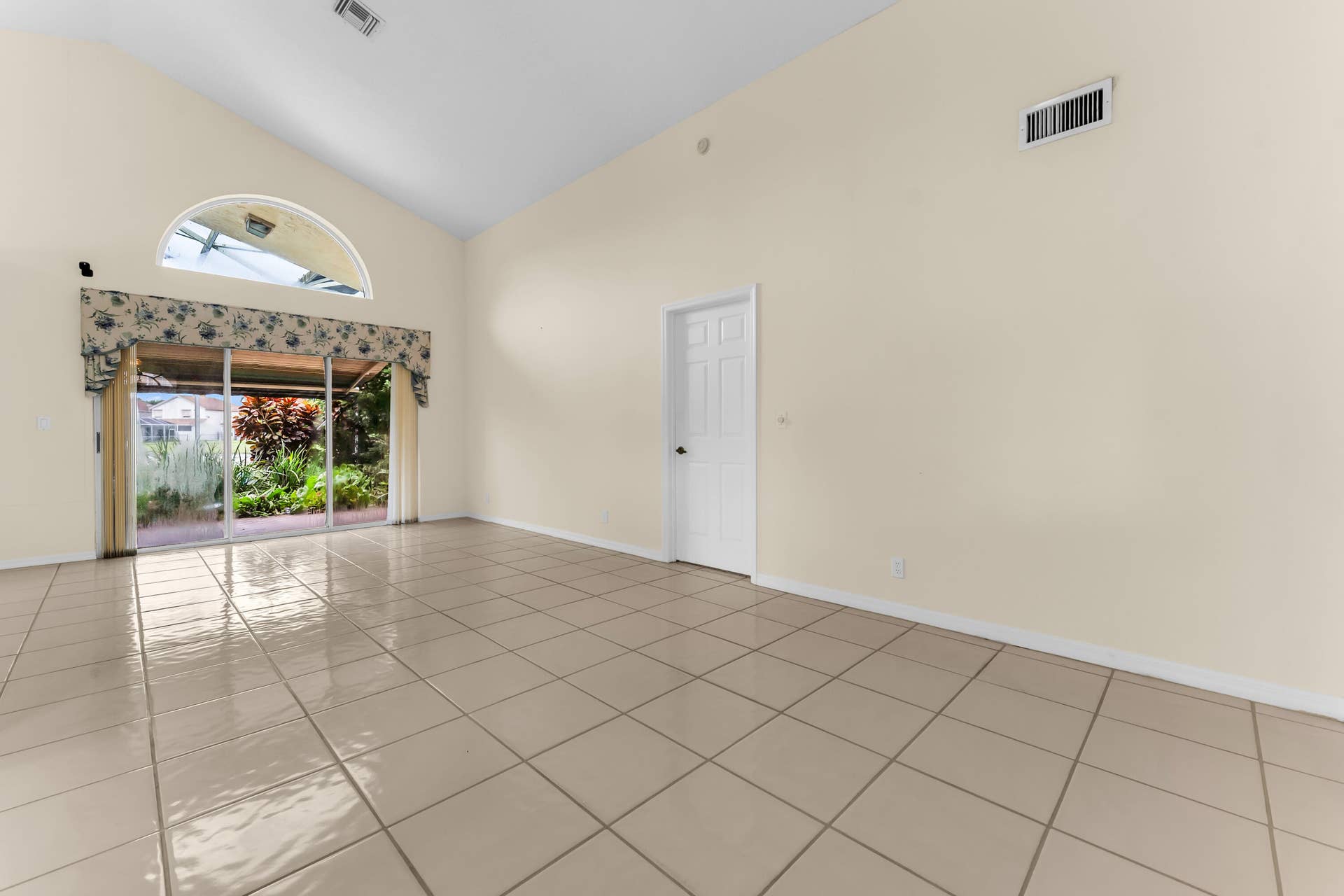 12910 Clifton, Boca Raton, FL 33428 Living Room