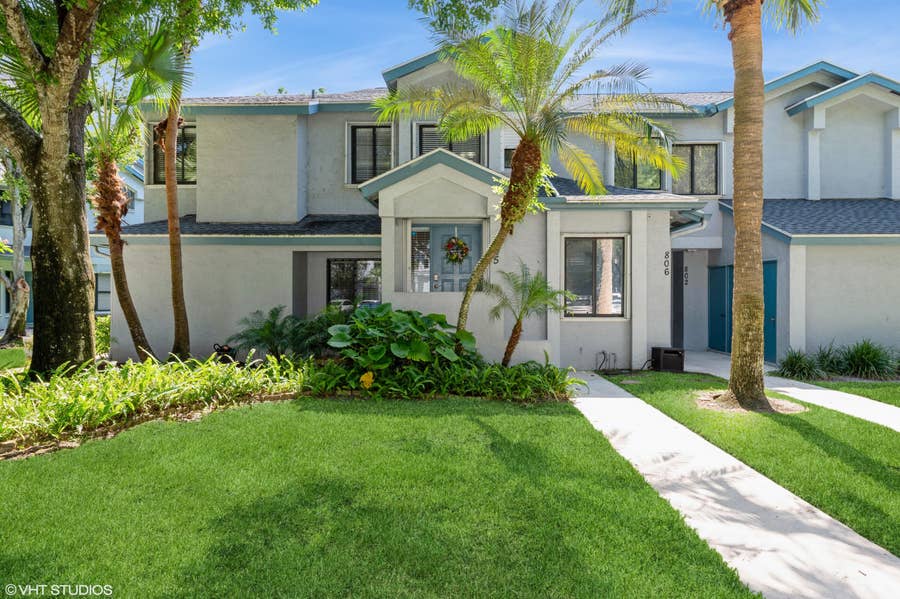 Property photo for 805 Harbour Pointe Way, Greenacres, FL