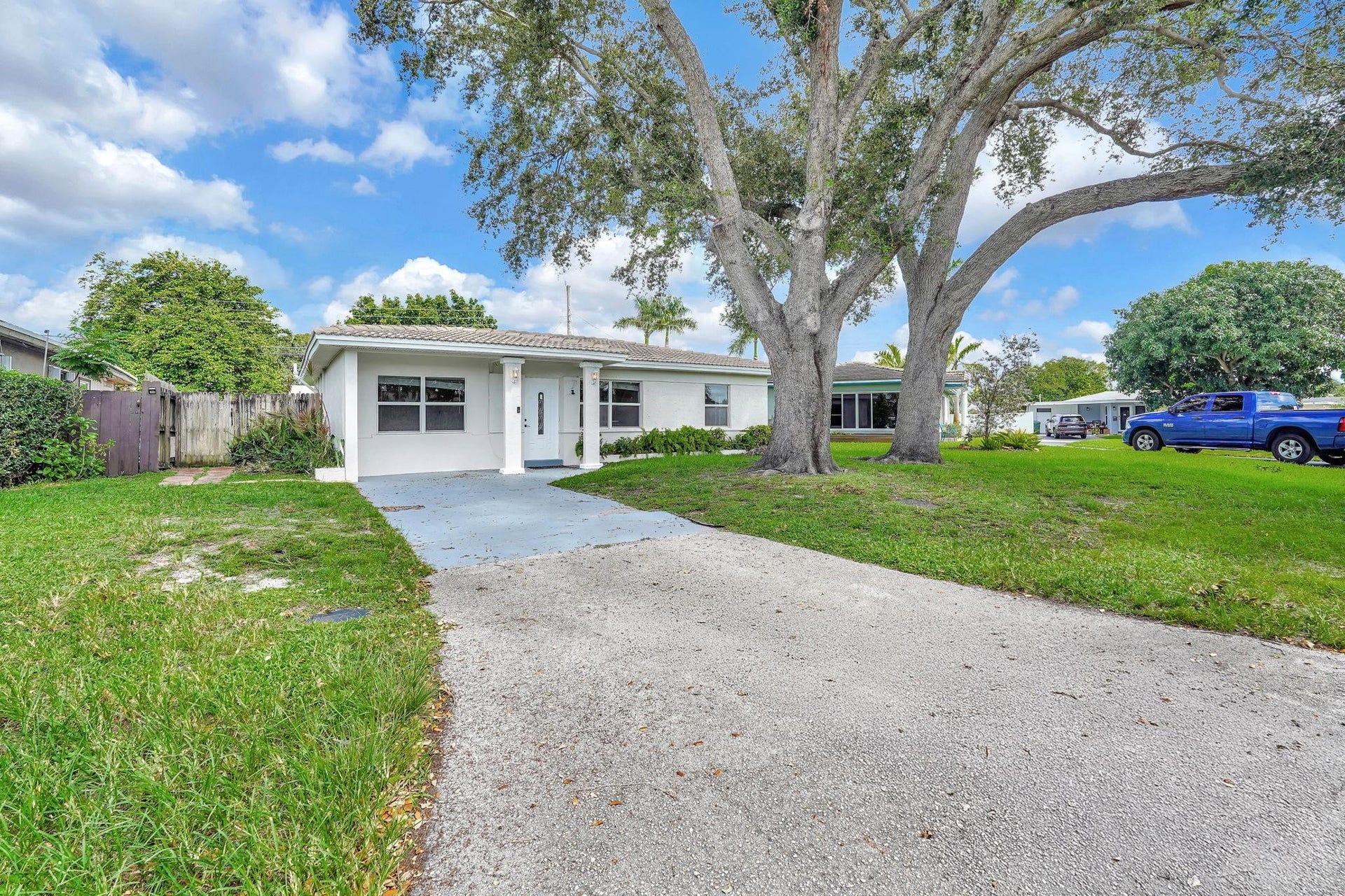 261 NE 45th Street, Oakland Park, FL 33334 Photo 14
