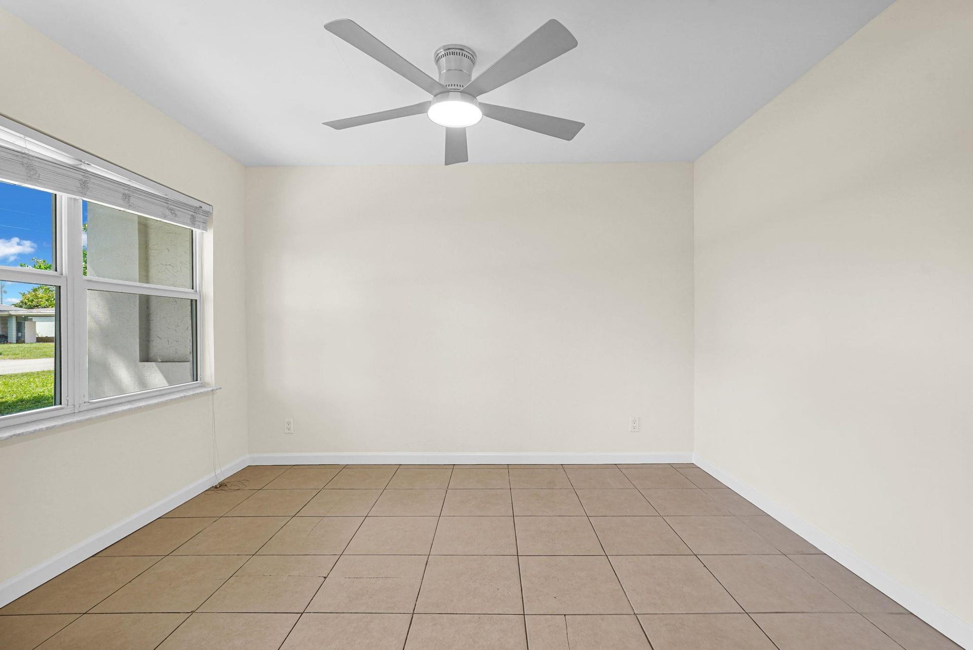 261 NE 45th Street, Oakland Park, FL 33334 Photo 62