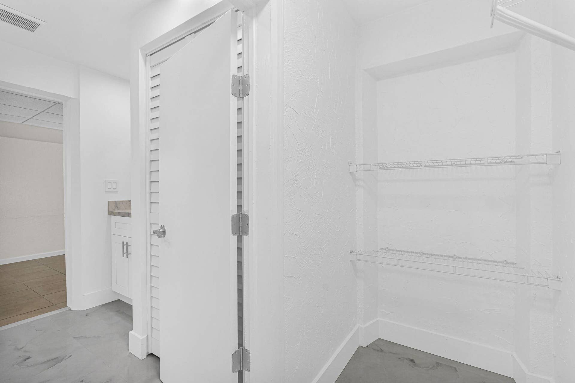 261 NE 45th Street, Oakland Park, FL 33334 71-web-or-mls-Remodeled Primary Bathroom