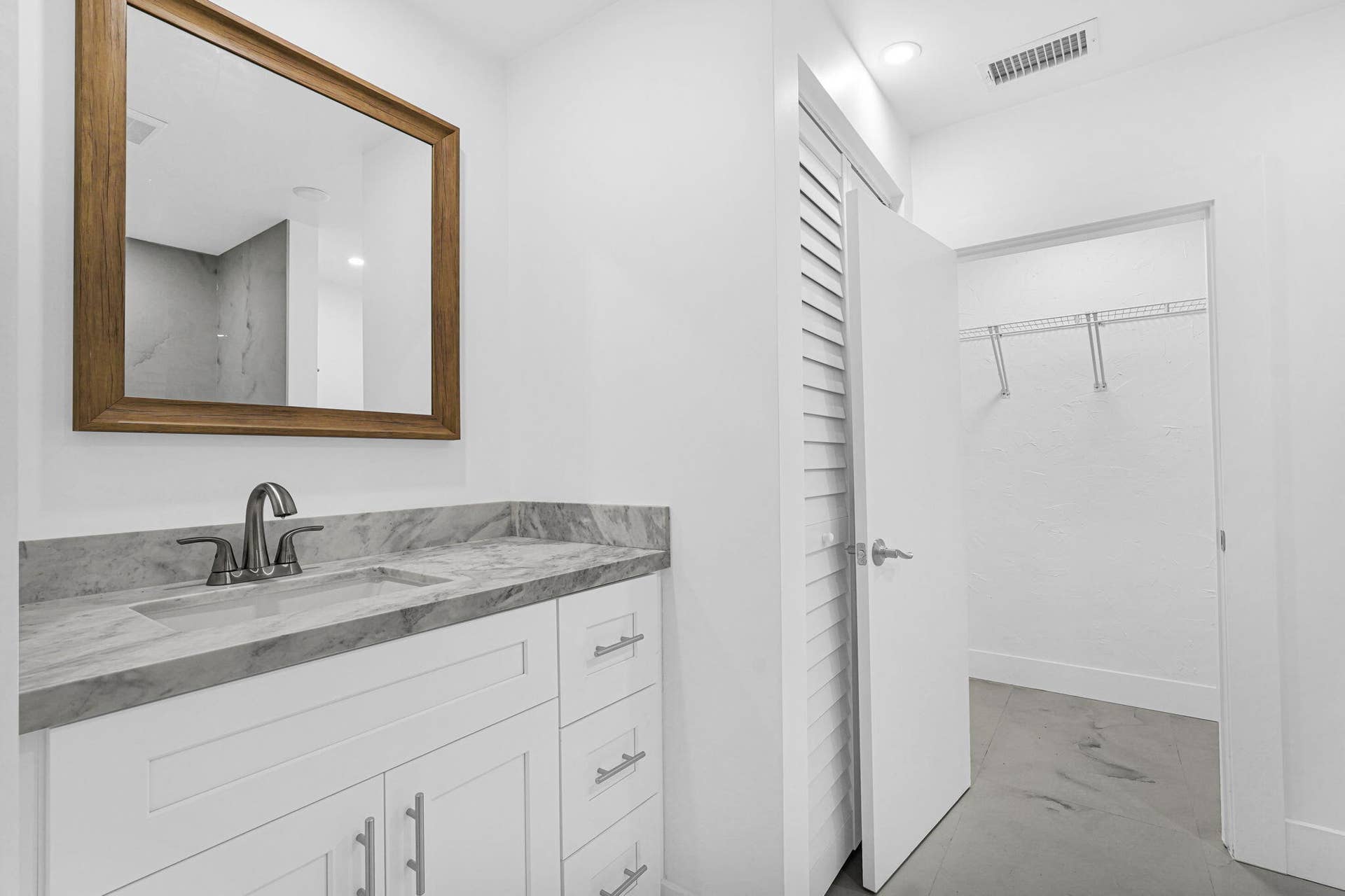 261 NE 45th Street, Oakland Park, FL 33334 79-web-or-mls-Remodeled Primary Bathroom
