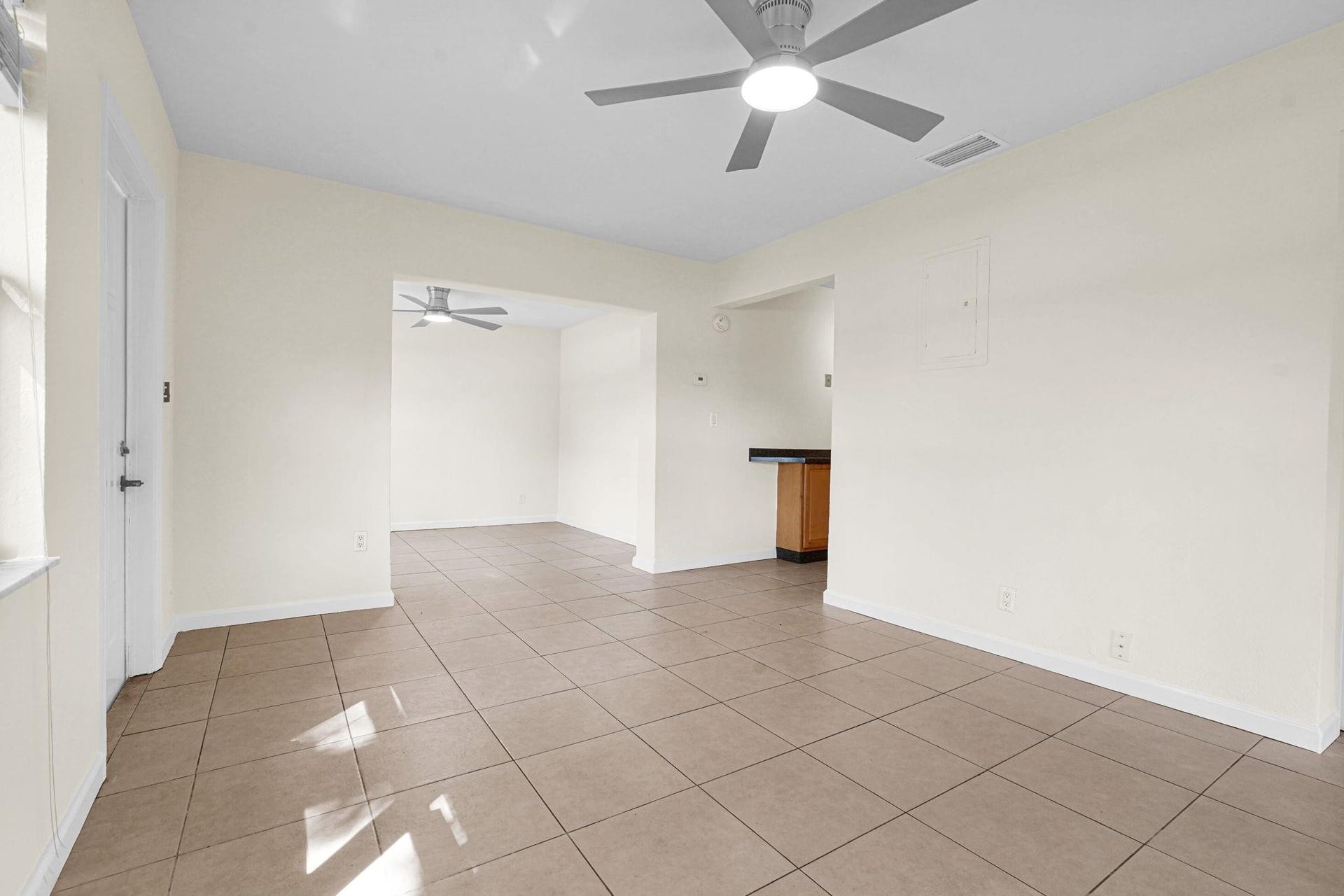 261 NE 45th Street, Oakland Park, FL 33334 Photo 57