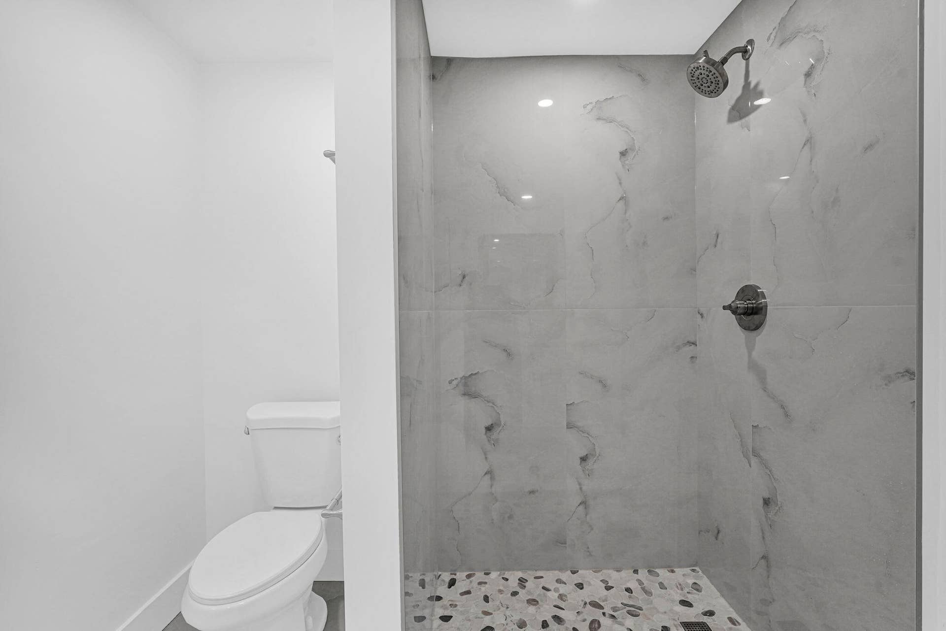 261 NE 45th Street, Oakland Park, FL 33334 78-web-or-mls-Remodeled Primary Bathroom
