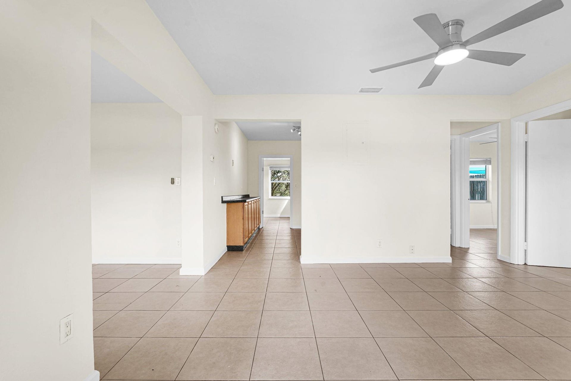 261 NE 45th Street, Oakland Park, FL 33334 Photo 61