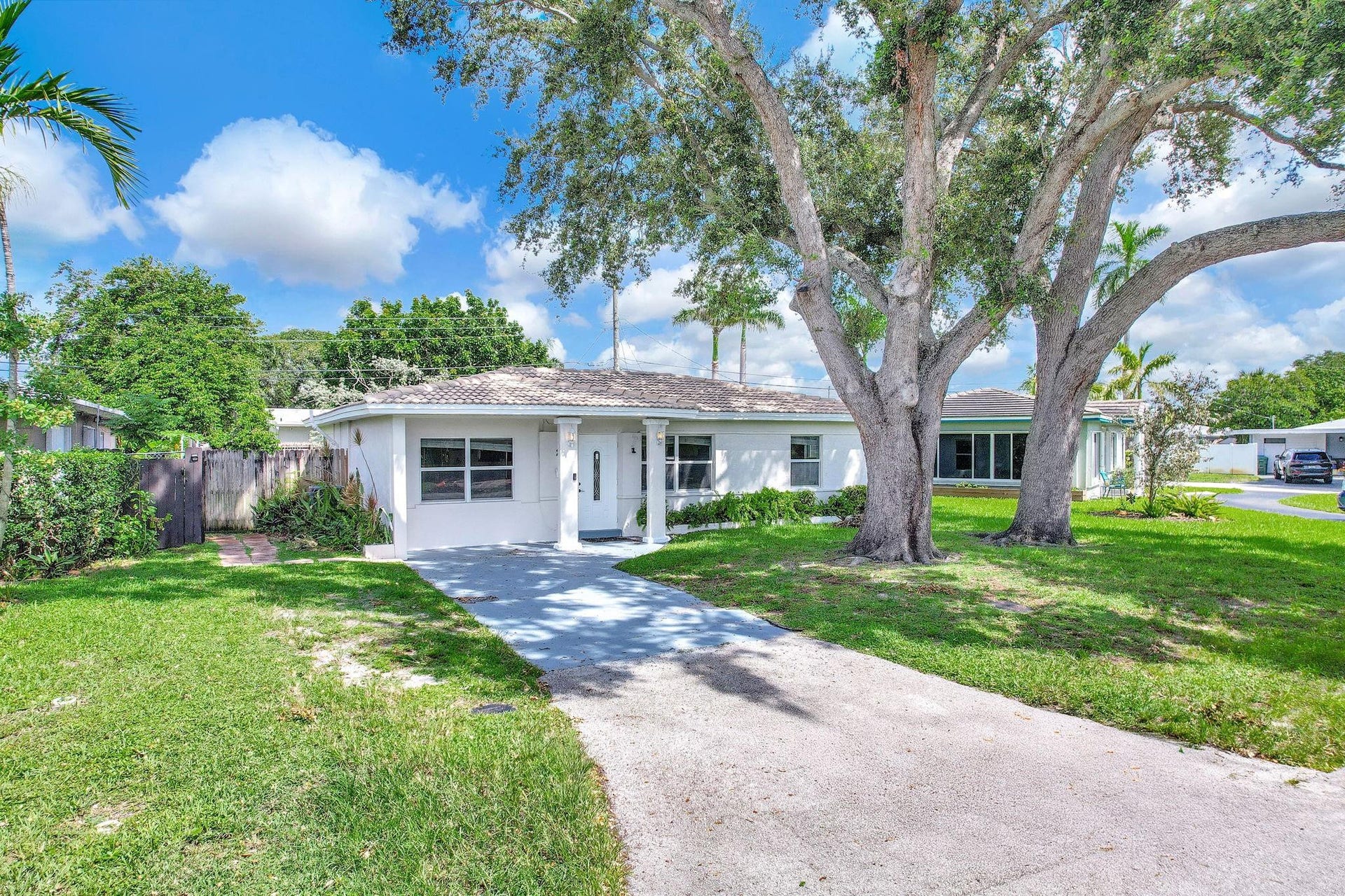 261 NE 45th Street, Oakland Park, FL 33334 Photo 18