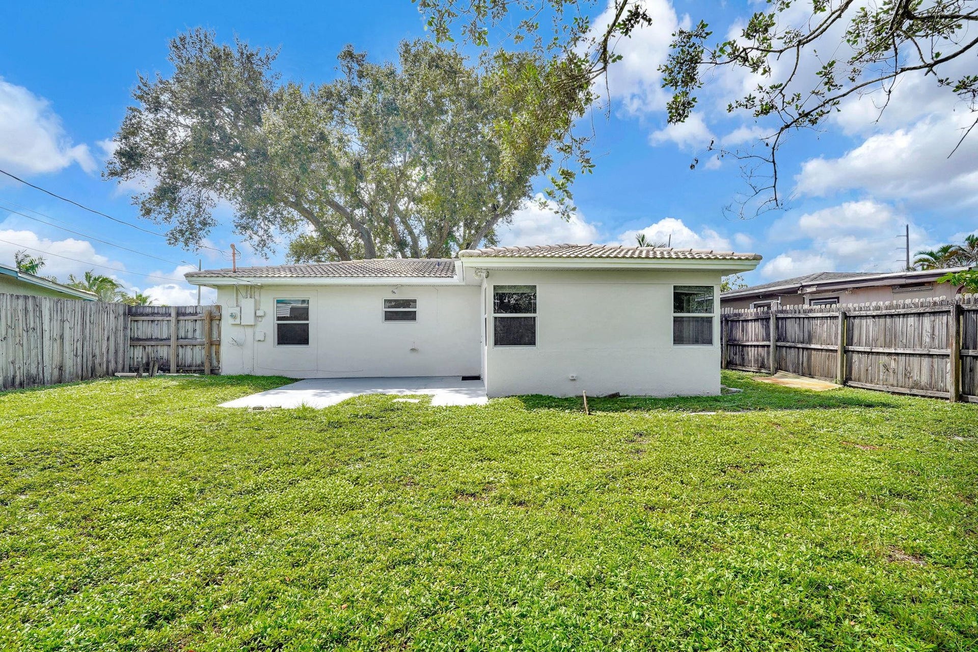 261 NE 45th Street, Oakland Park, FL 33334 Photo 8