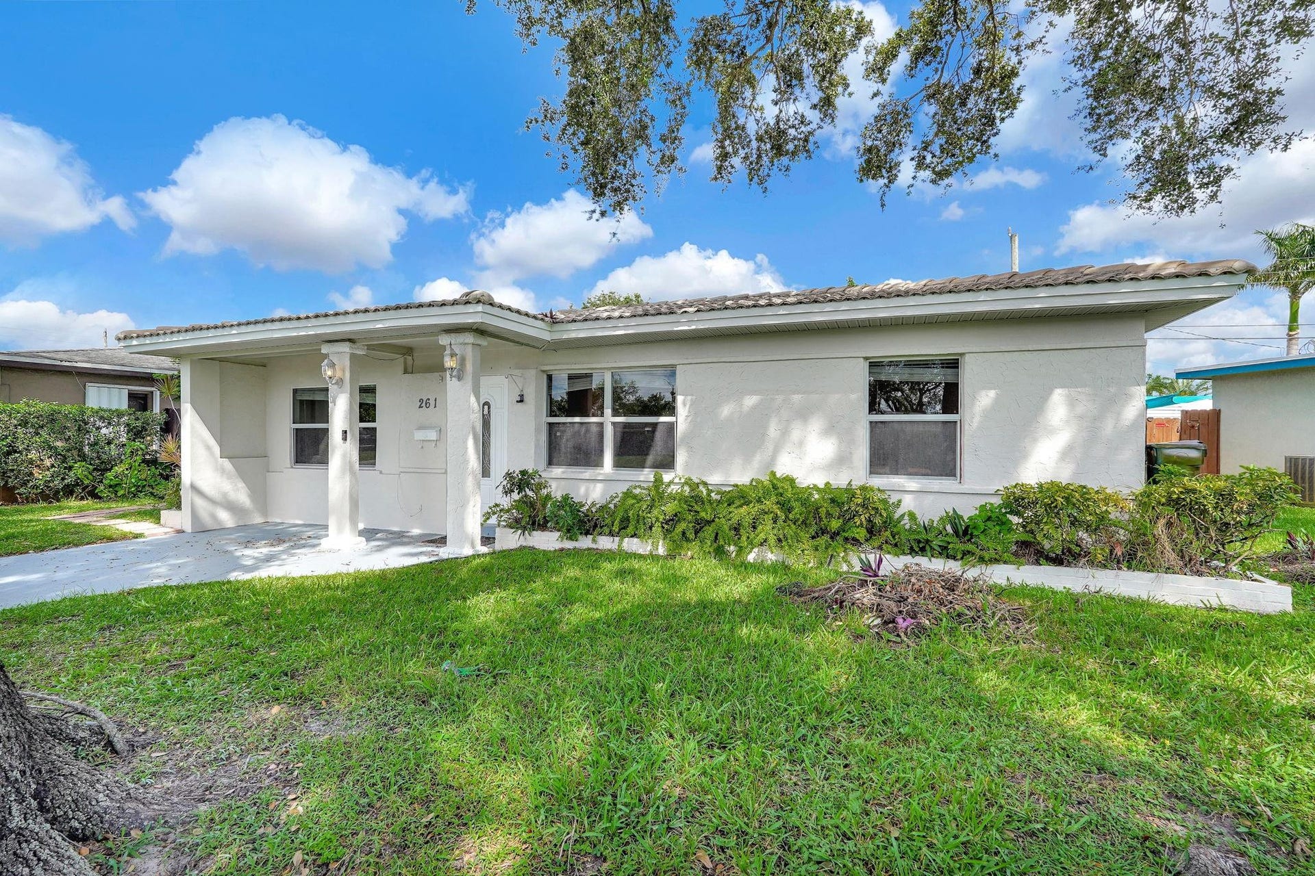 261 NE 45th Street, Oakland Park, FL 33334 Photo 16