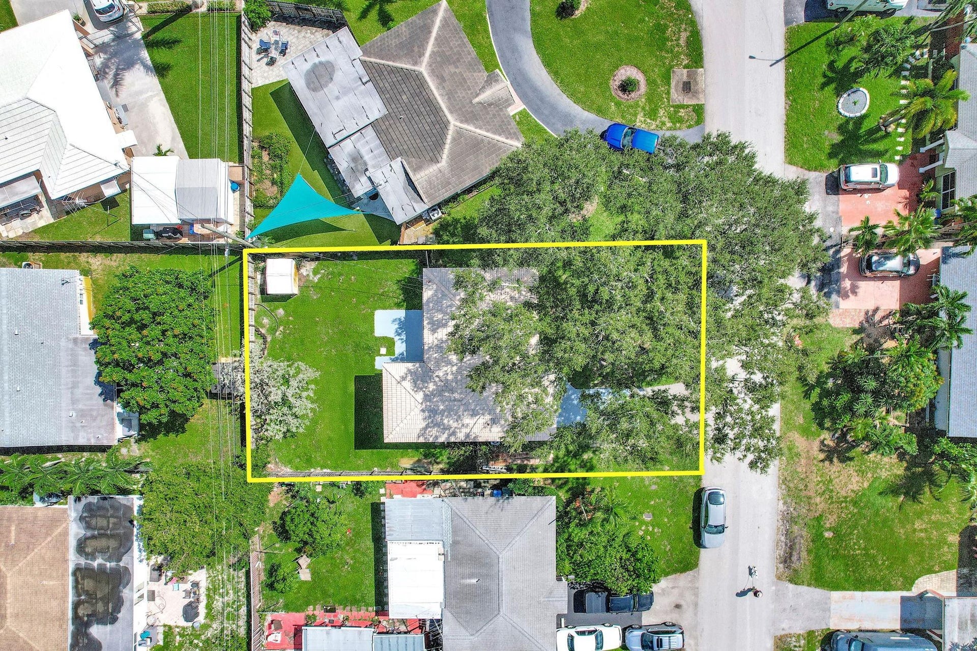 261 NE 45th Street, Oakland Park, FL 33334 Photo 3