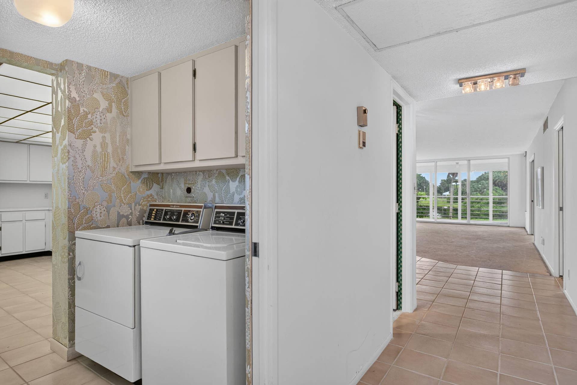 806 Cypress Boulevard, #209, Pompano Beach, FL 33069 5-web-or-mls-806-1501