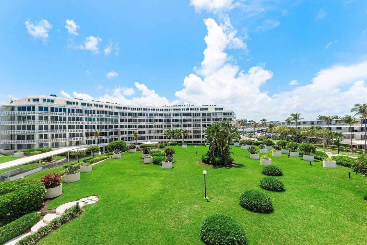 026-100SunriseAvenue-418-PalmBeach-FL-33