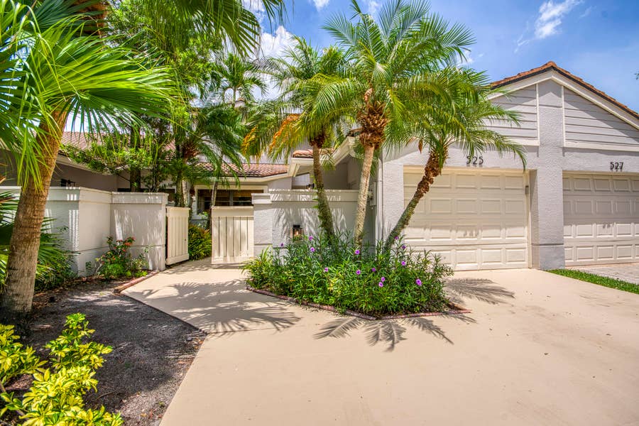 Property photo for 525 Prestwick Circle, Palm Beach Gardens, FL