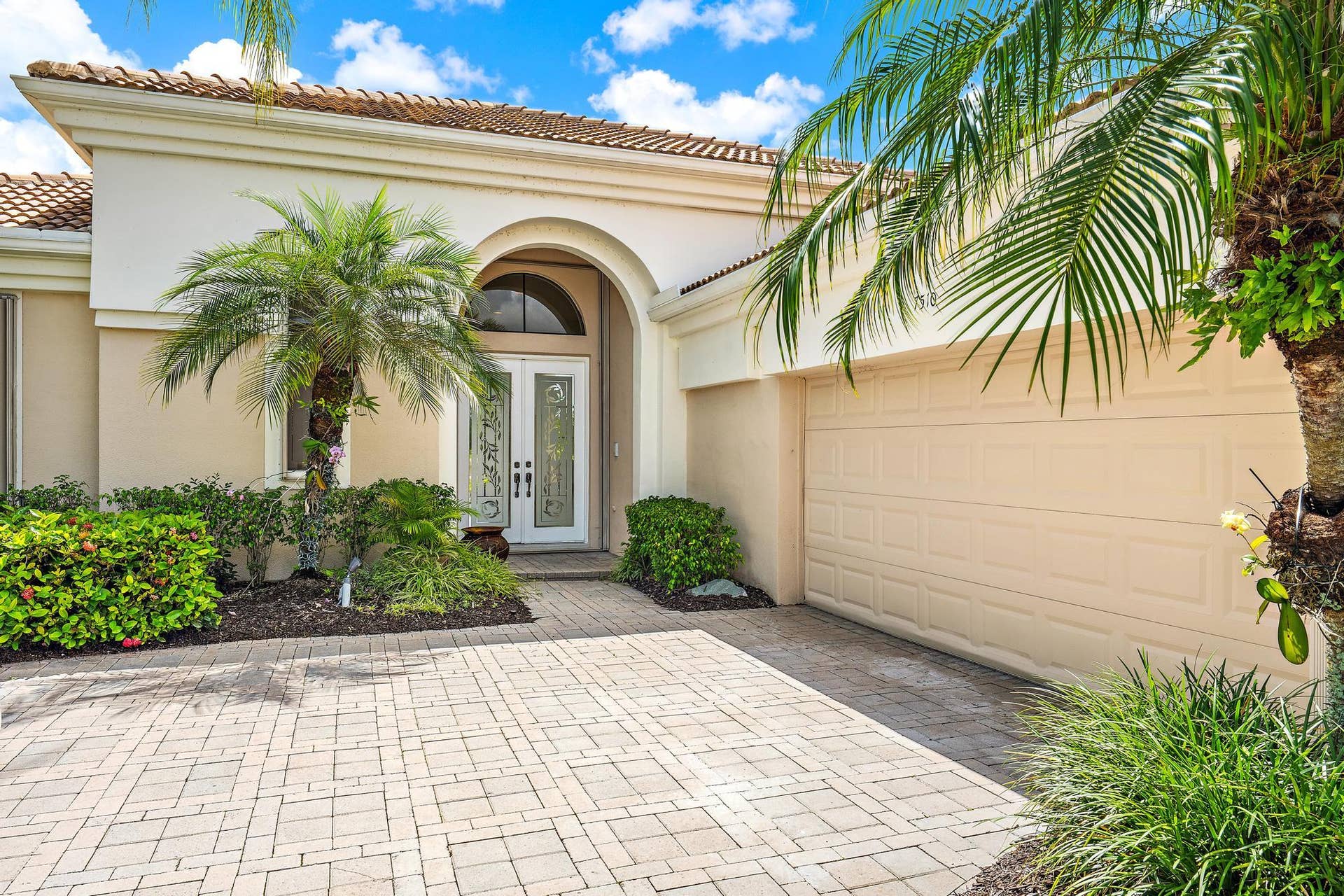 7510 Blue Heron Way