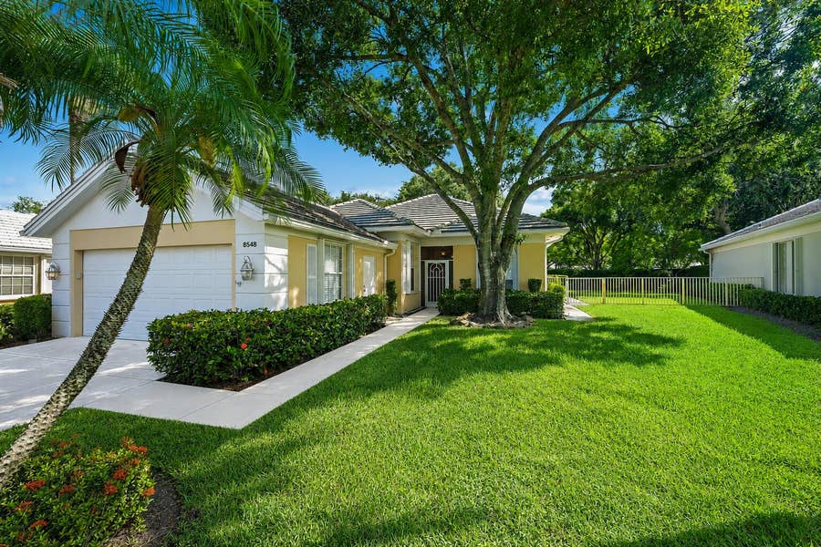 Property photo for 8548 Beaconhill Road, Palm Beach Gardens, FL