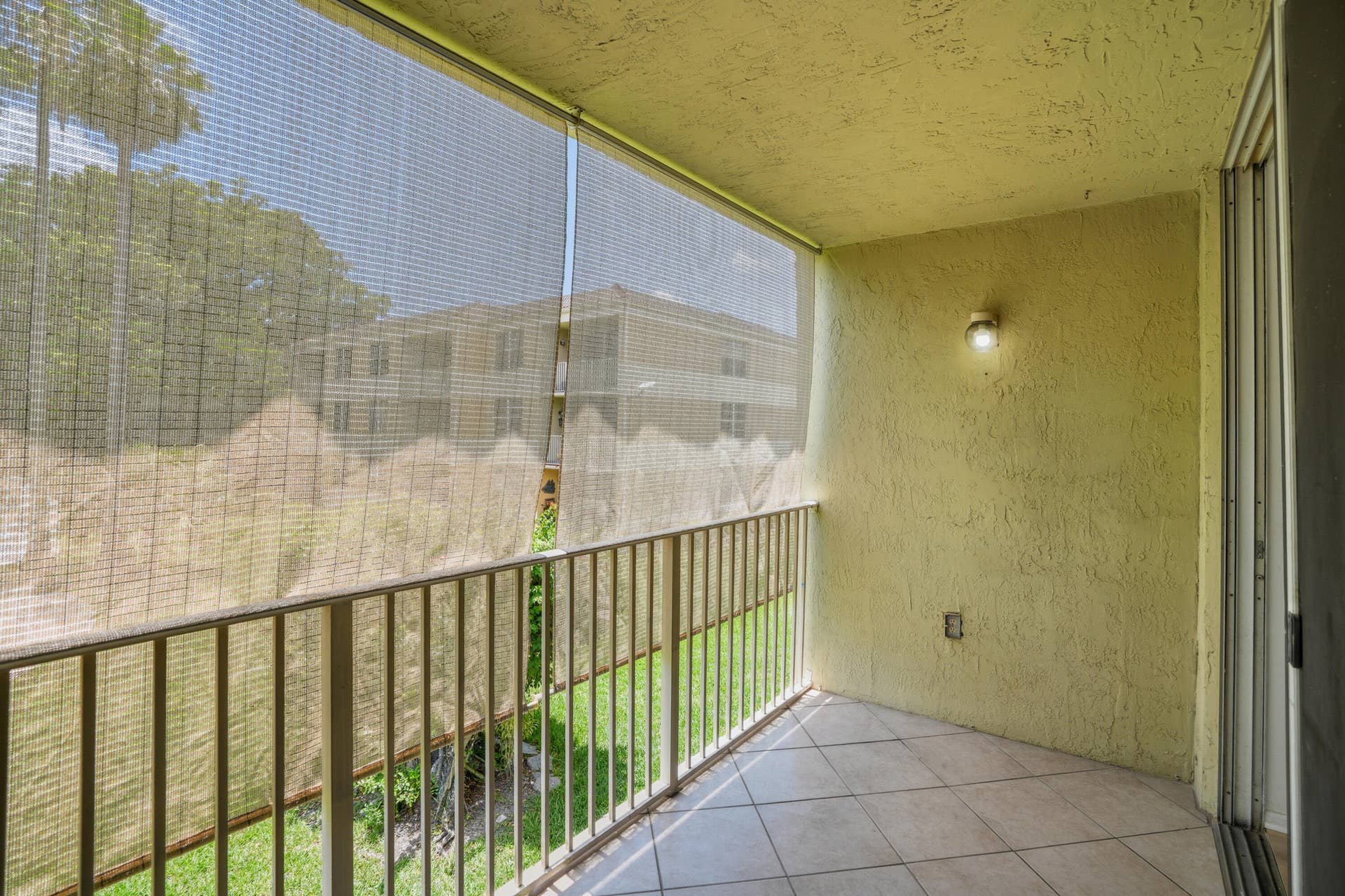 8296 NW 24th Street, Coral Springs, FL 33065 DSC03942