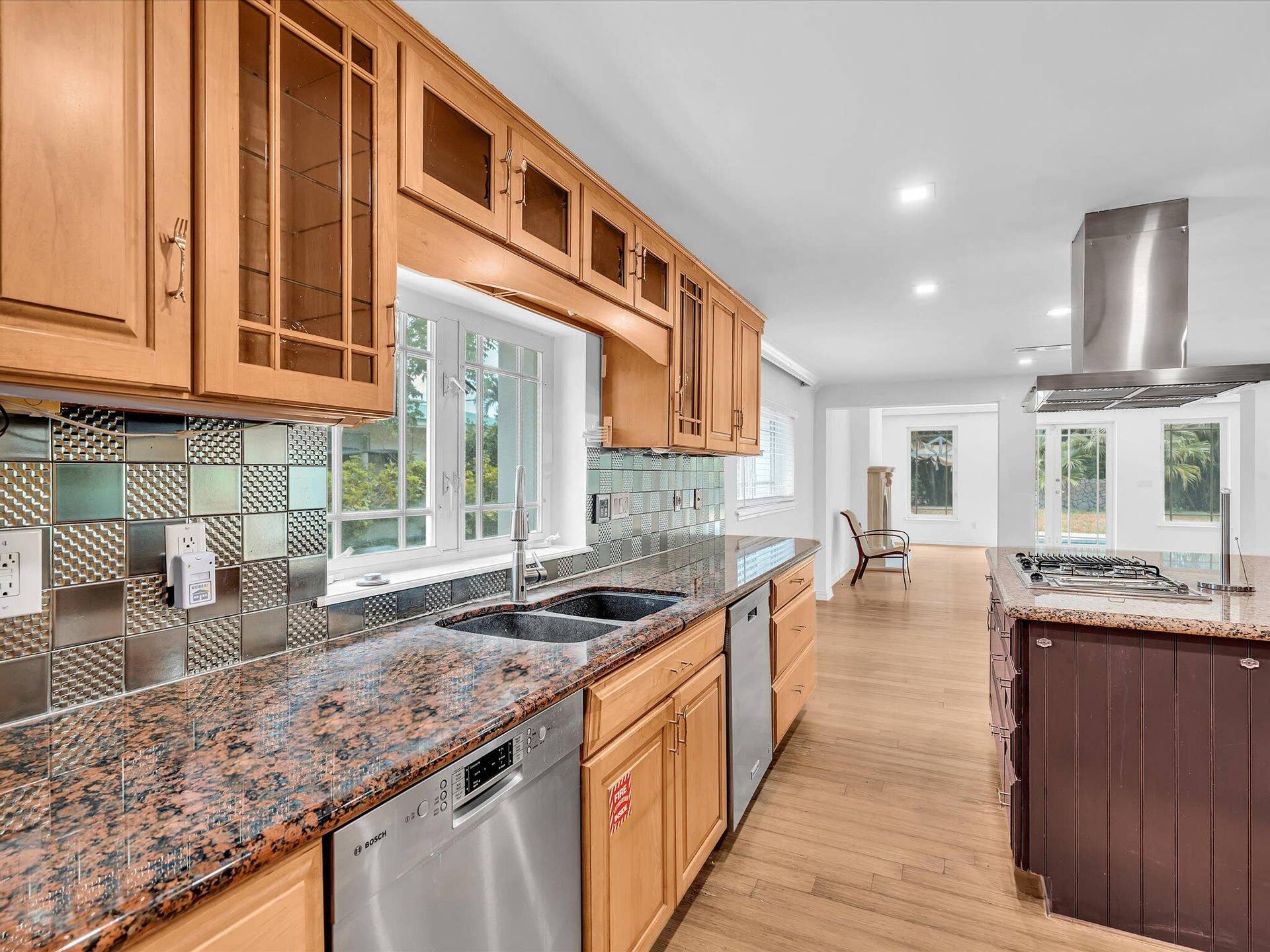518 N Riverside Drive, Pompano Beach, FL 33062 Kitchen