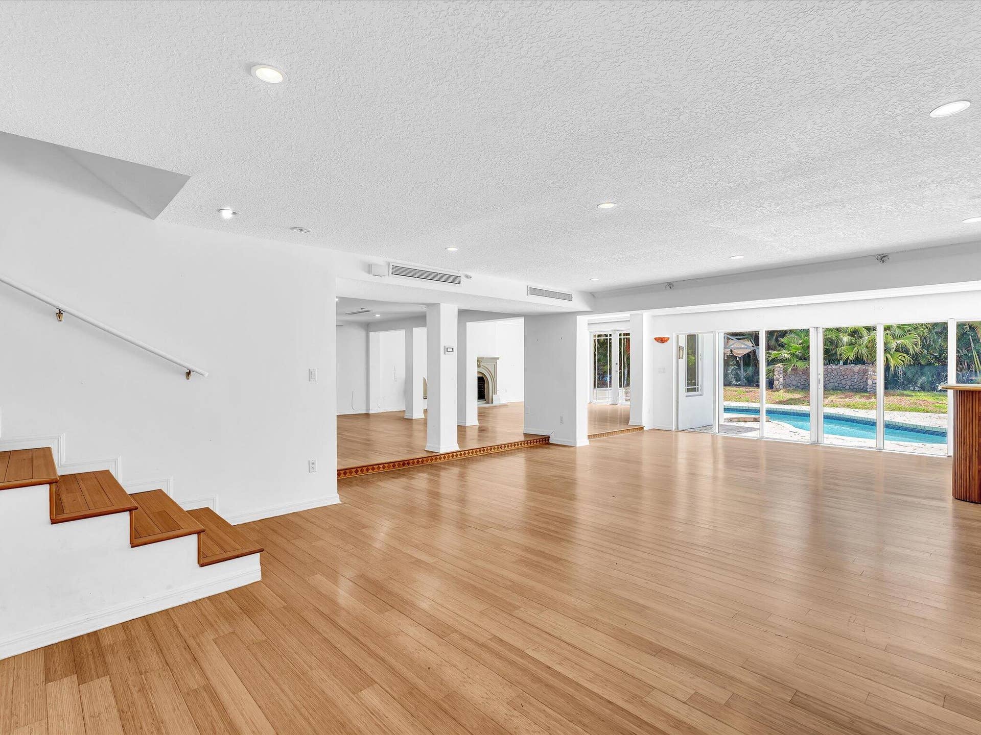 518 N Riverside Drive, Pompano Beach, FL 33062 Living Room