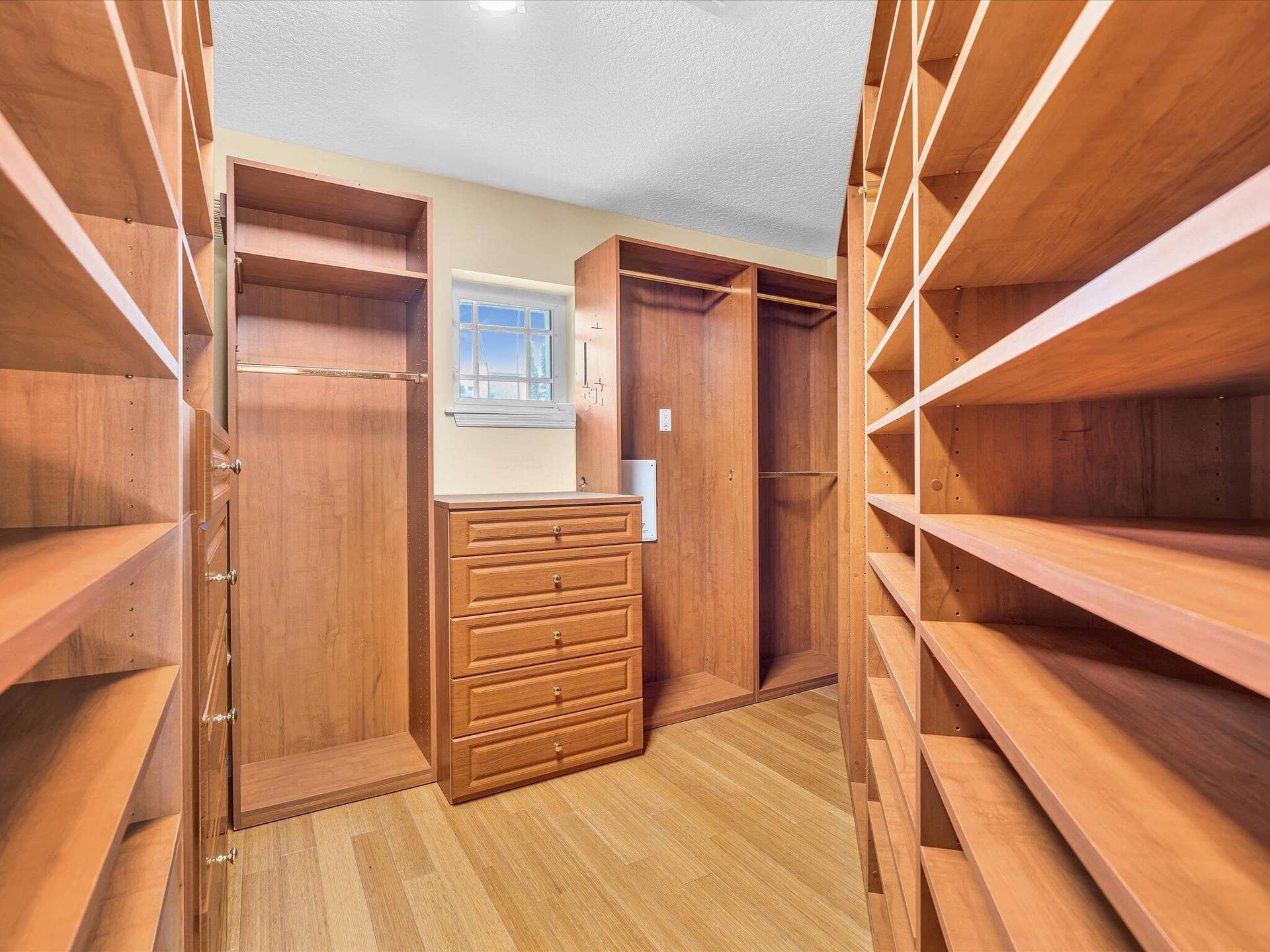 518 N Riverside Drive, Pompano Beach, FL 33062 Master Closet