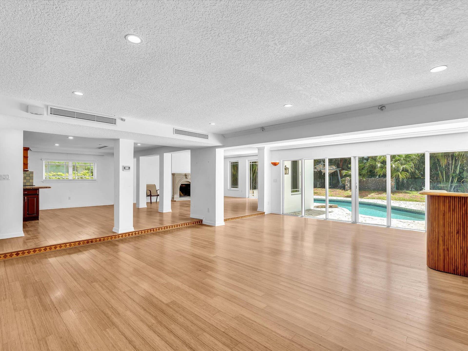 518 N Riverside Drive, Pompano Beach, FL 33062 Living Room