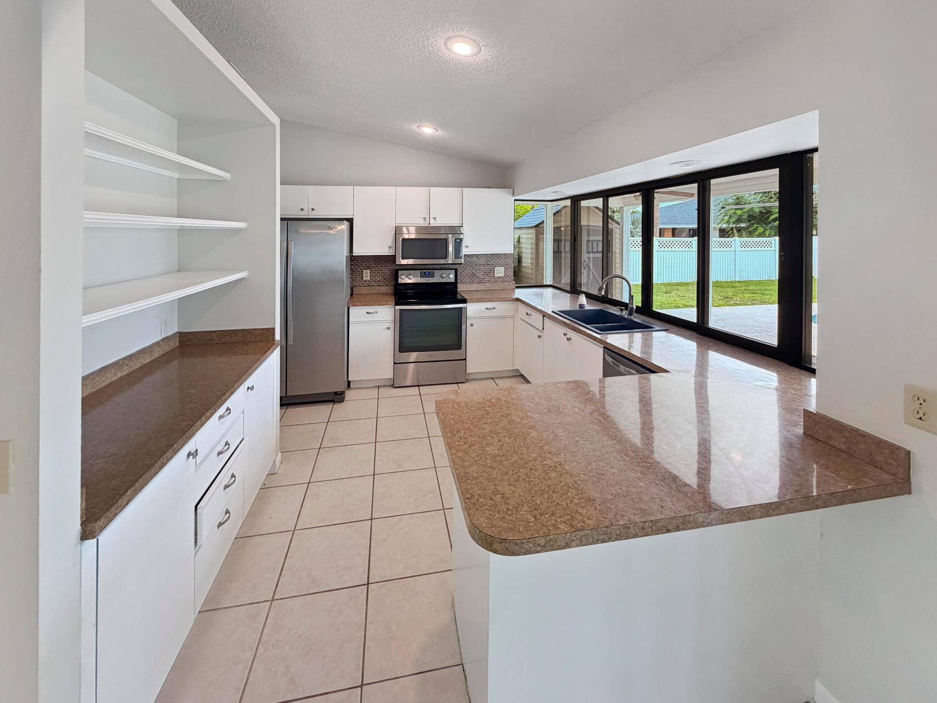 2305 SW Fern Circle, Port St Lucie, FL 34953 photo_02