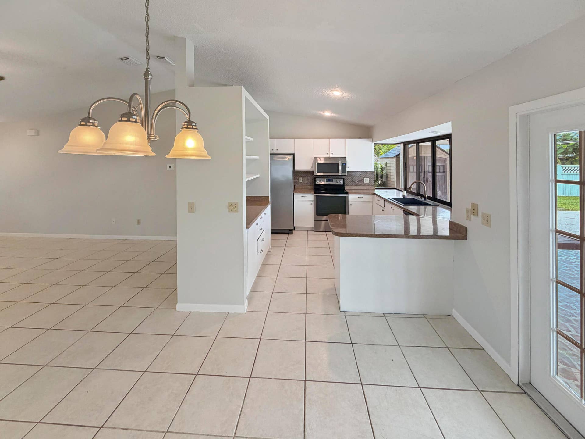 2305 SW Fern Circle, Port St Lucie, FL 34953 photo_22