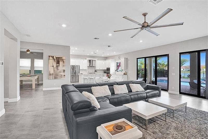 11720 Waterway Circle, Parkland, Parkland, FL 33076 5368246b45e6bd7443dd5d28fbec23e6-uncropp
