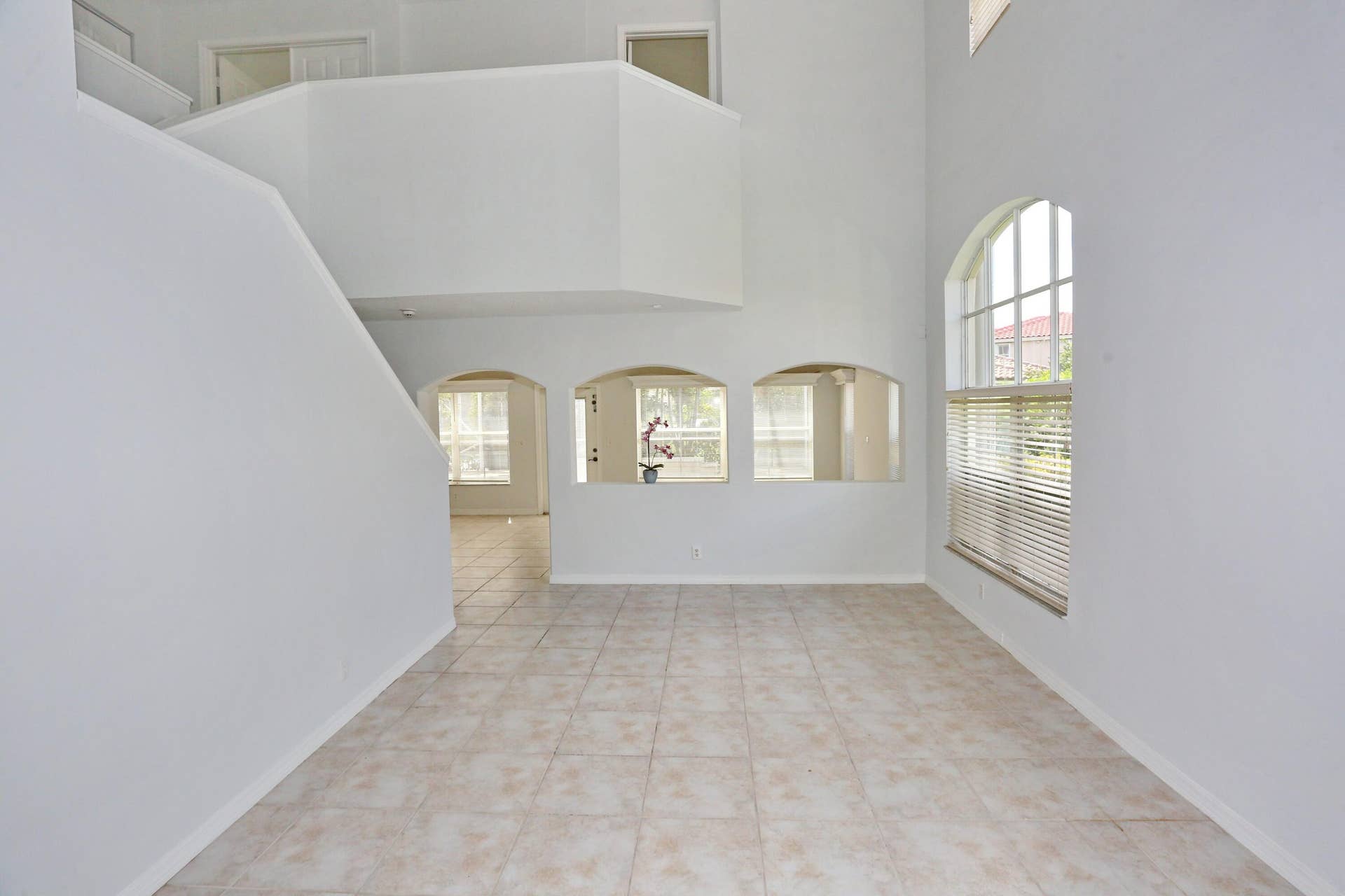 5157 NW 122nd Avenue, Coral Springs, FL 33076 living dining room