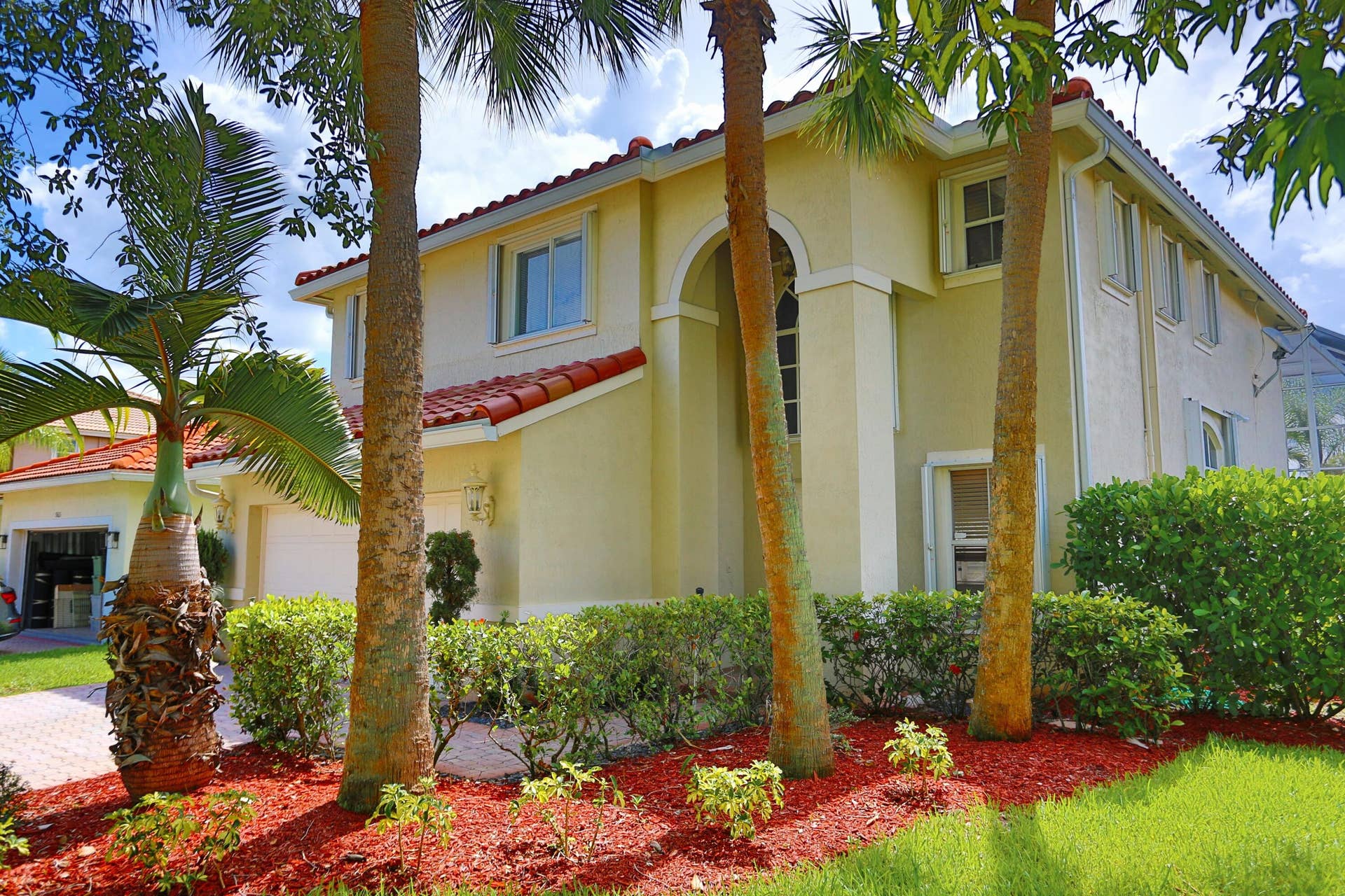 5157 NW 122nd Avenue, Coral Springs, FL 33076 landscaping