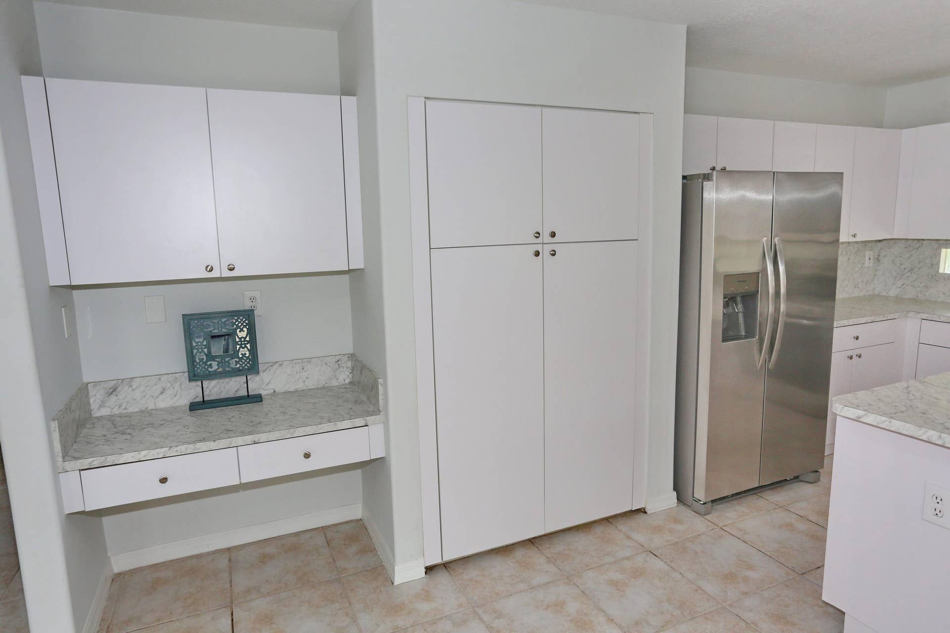 5157 NW 122nd Avenue, Coral Springs, FL 33076 WORK STATION
