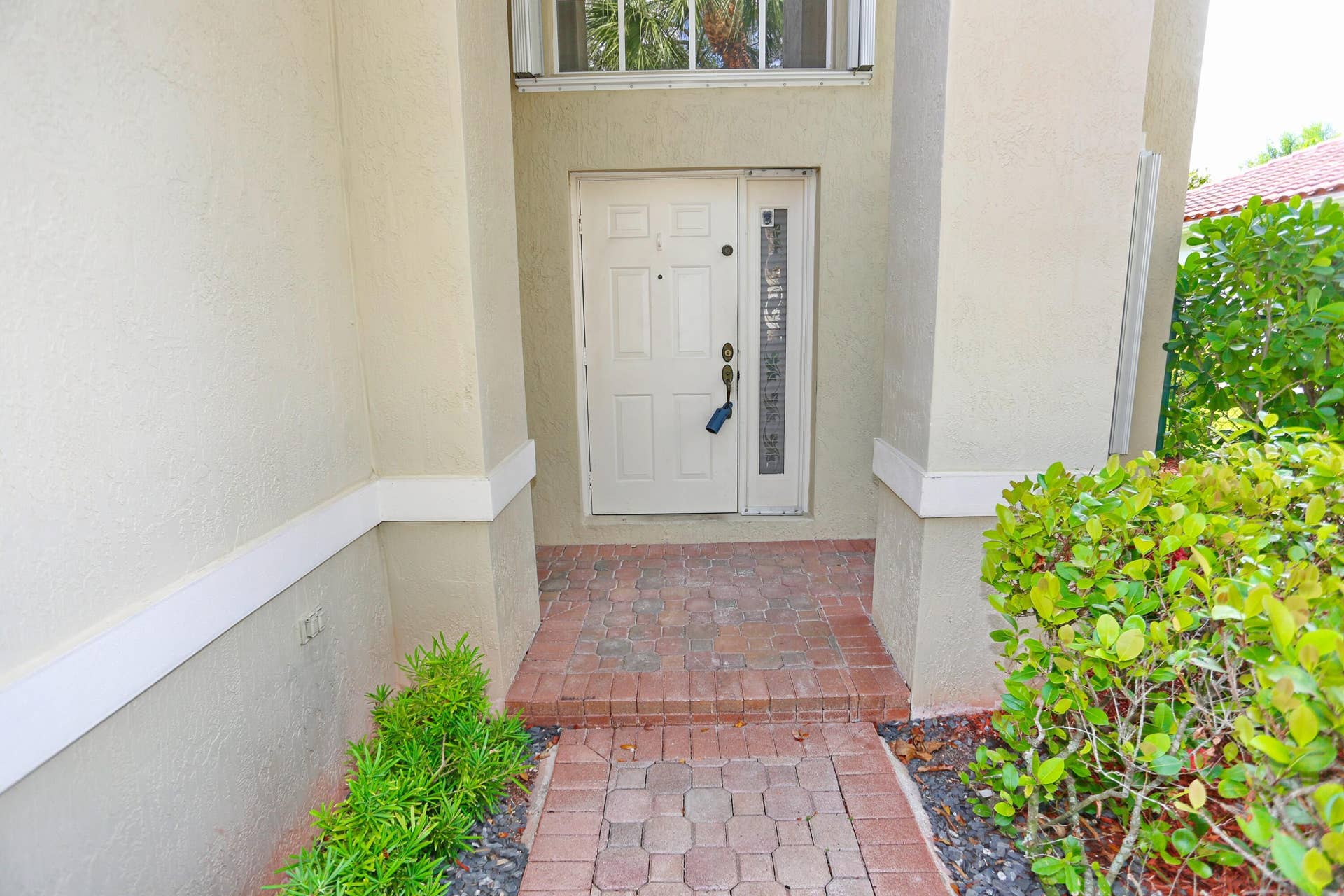 5157 NW 122nd Avenue, Coral Springs, FL 33076 covered entry