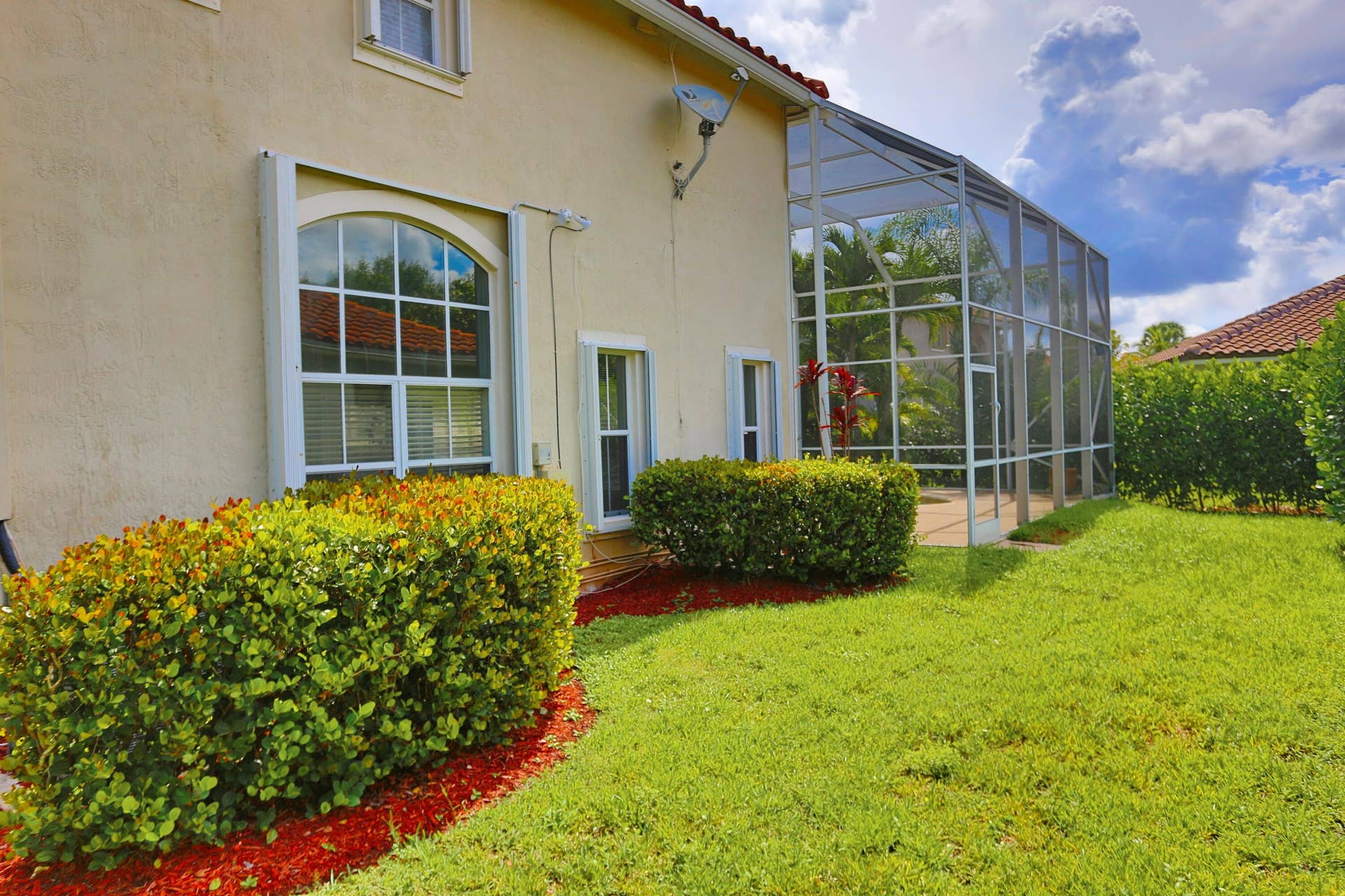 5157 NW 122nd Avenue, Coral Springs, FL 33076 SIDE OF HOME