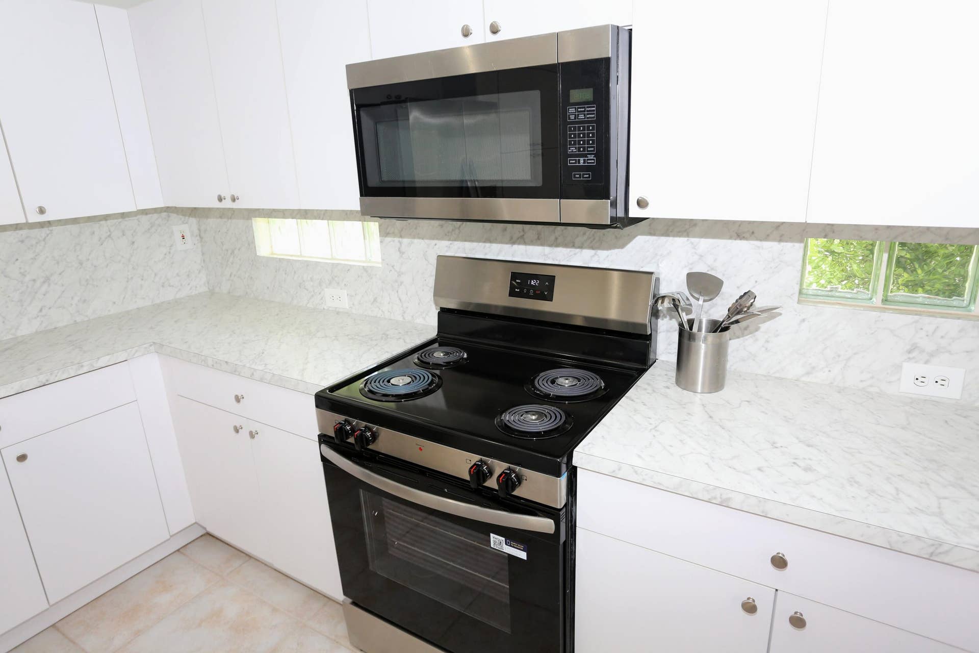 5157 NW 122nd Avenue, Coral Springs, FL 33076 KITCHEN