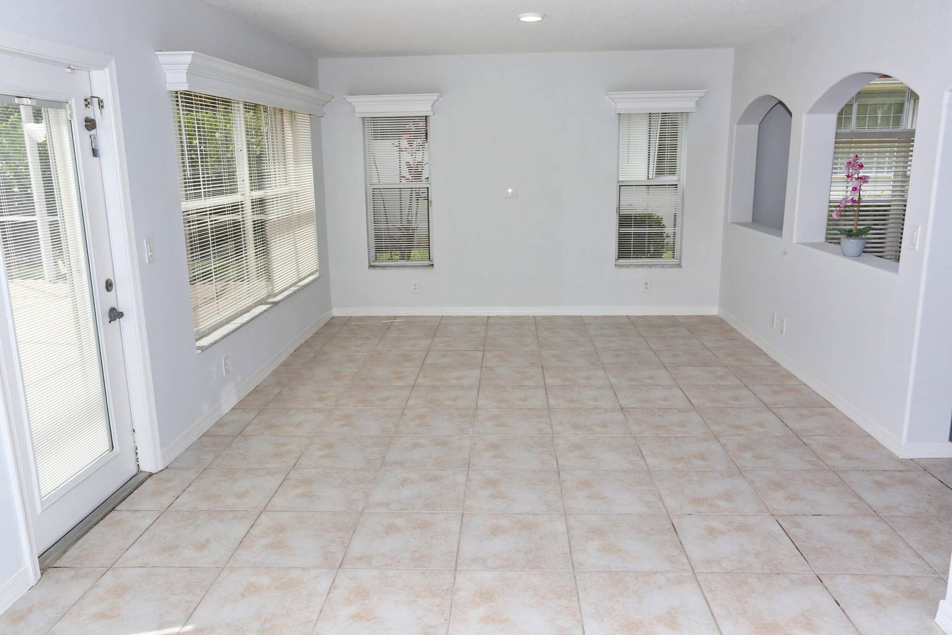 5157 NW 122nd Avenue, Coral Springs, FL 33076 FAMILY ROOM