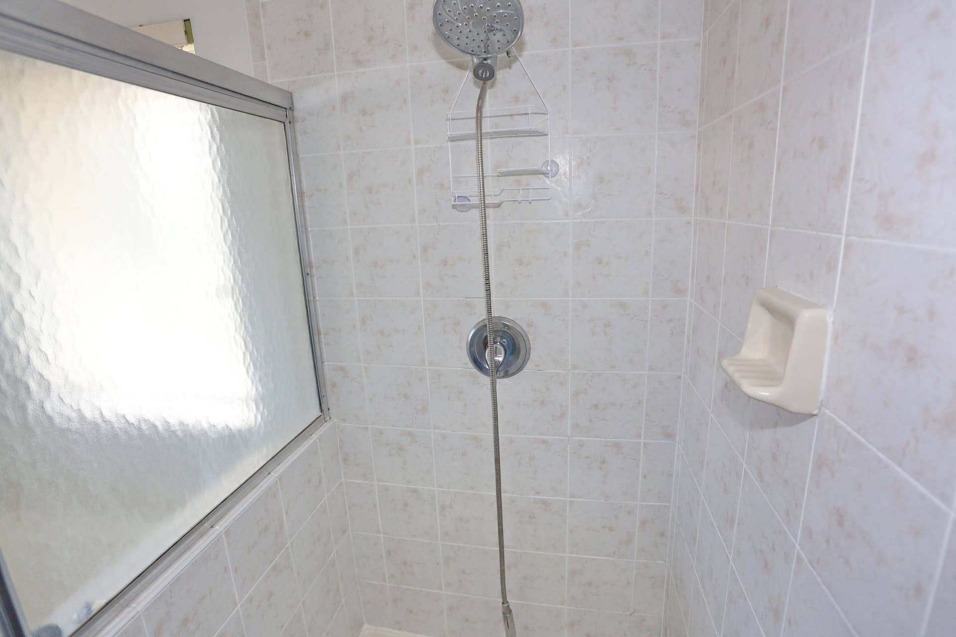 5157 NW 122nd Avenue, Coral Springs, FL 33076 SEPARATE SHOWER