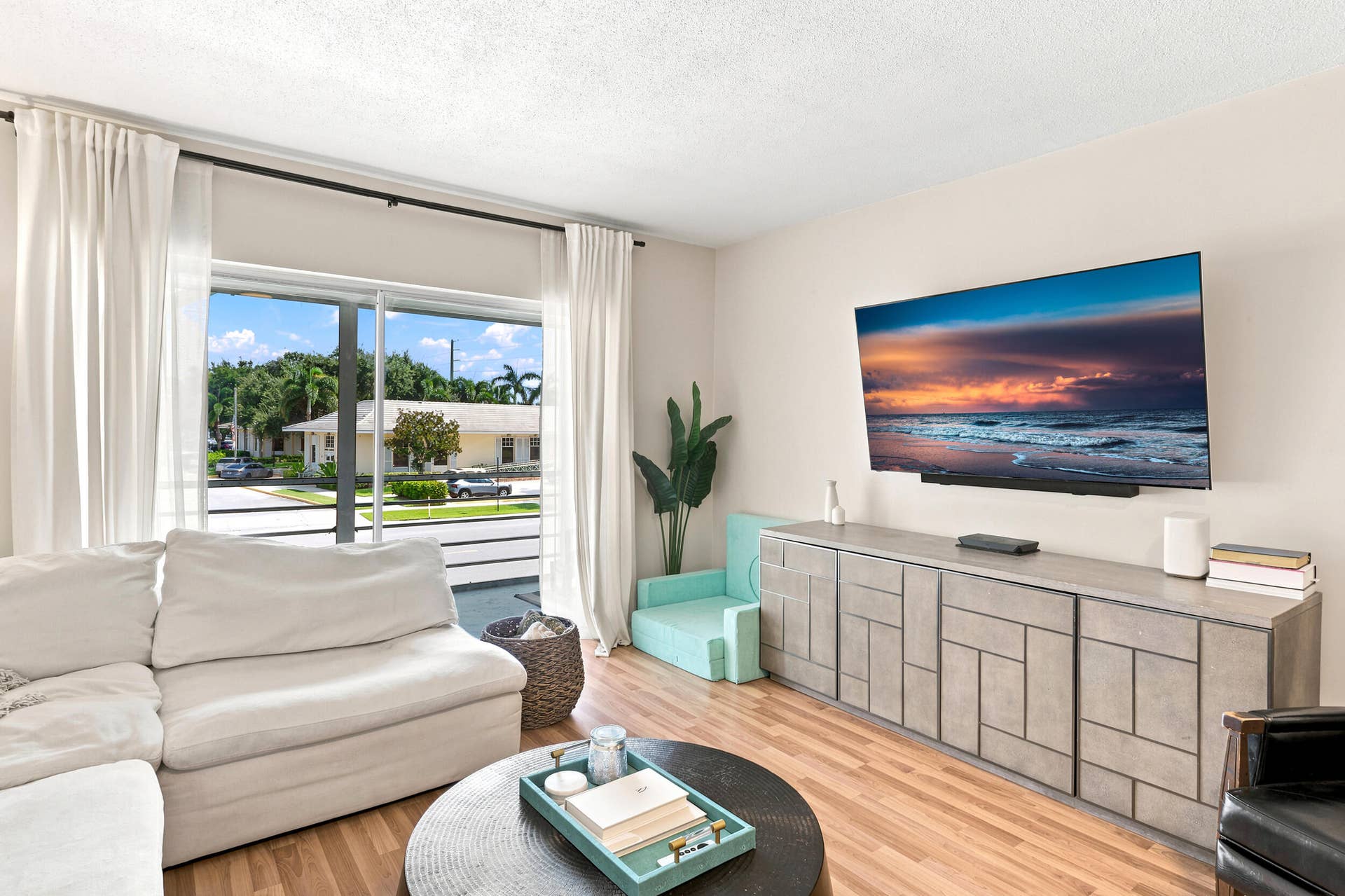 415 U.s. Highway 1, #203, North Palm Beach, FL 33408 14_453a9718