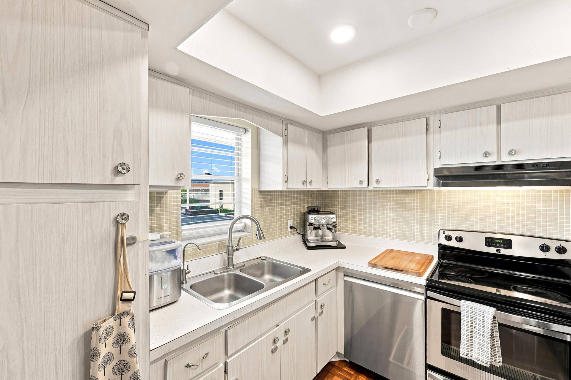 415 U.s. Highway 1, #203, North Palm Beach, FL 33408 4_453a9668