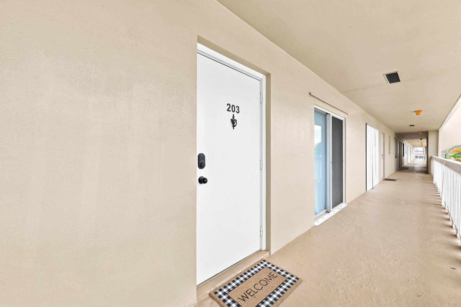 415 U.s. Highway 1, #203, North Palm Beach, FL 33408 32_453a9828