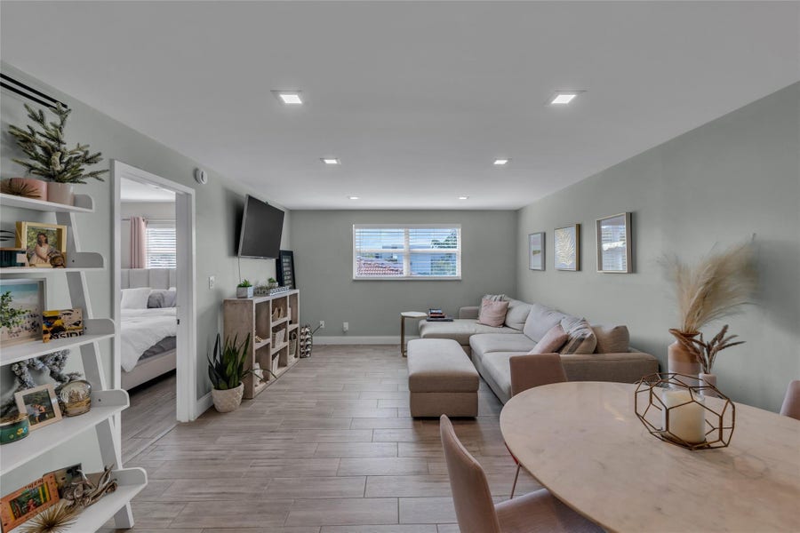 Property photo for 611 NE 14th Avenue, #306, Fort Lauderdale, FL