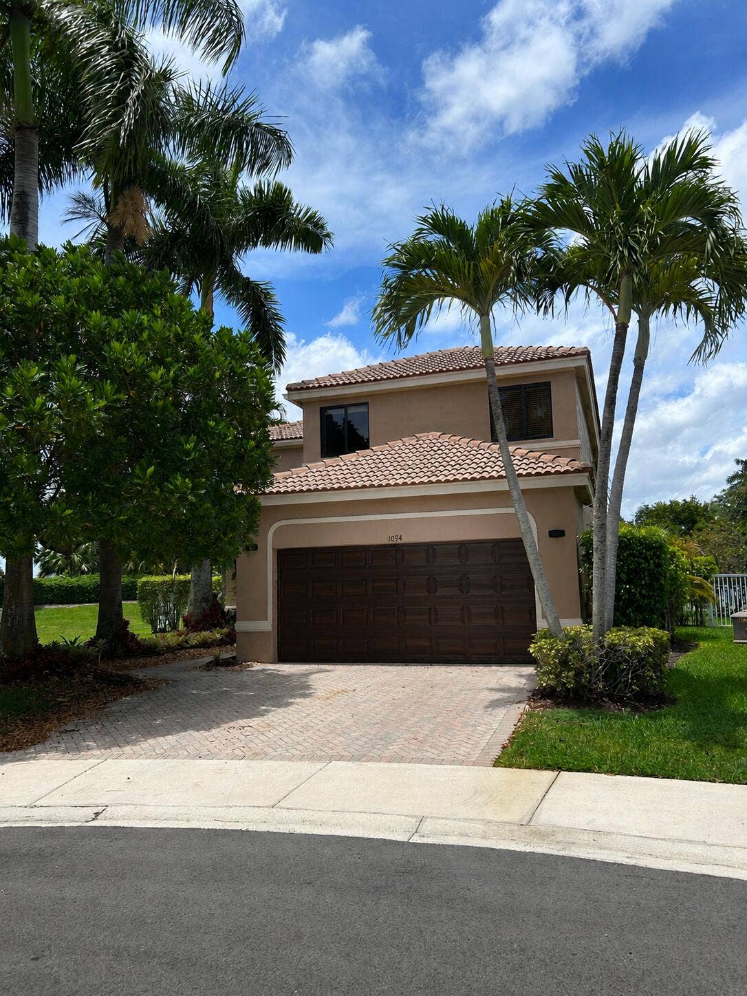 1094 Bluewood Terrace, Weston, Weston, FL 33327 Front3