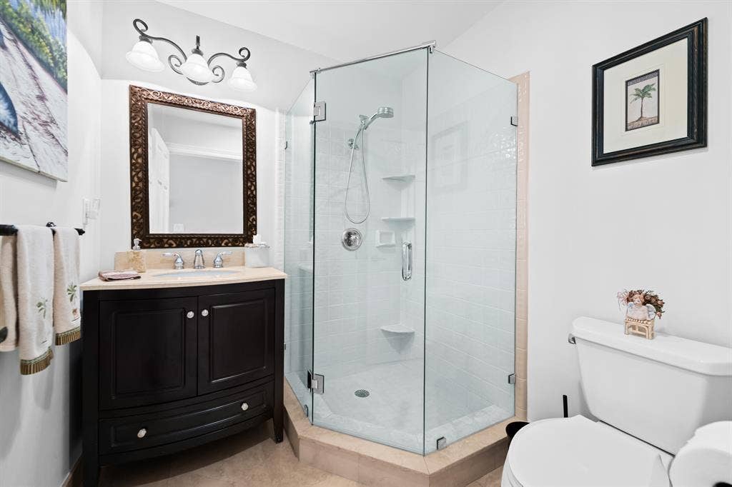 BATHROOM #4